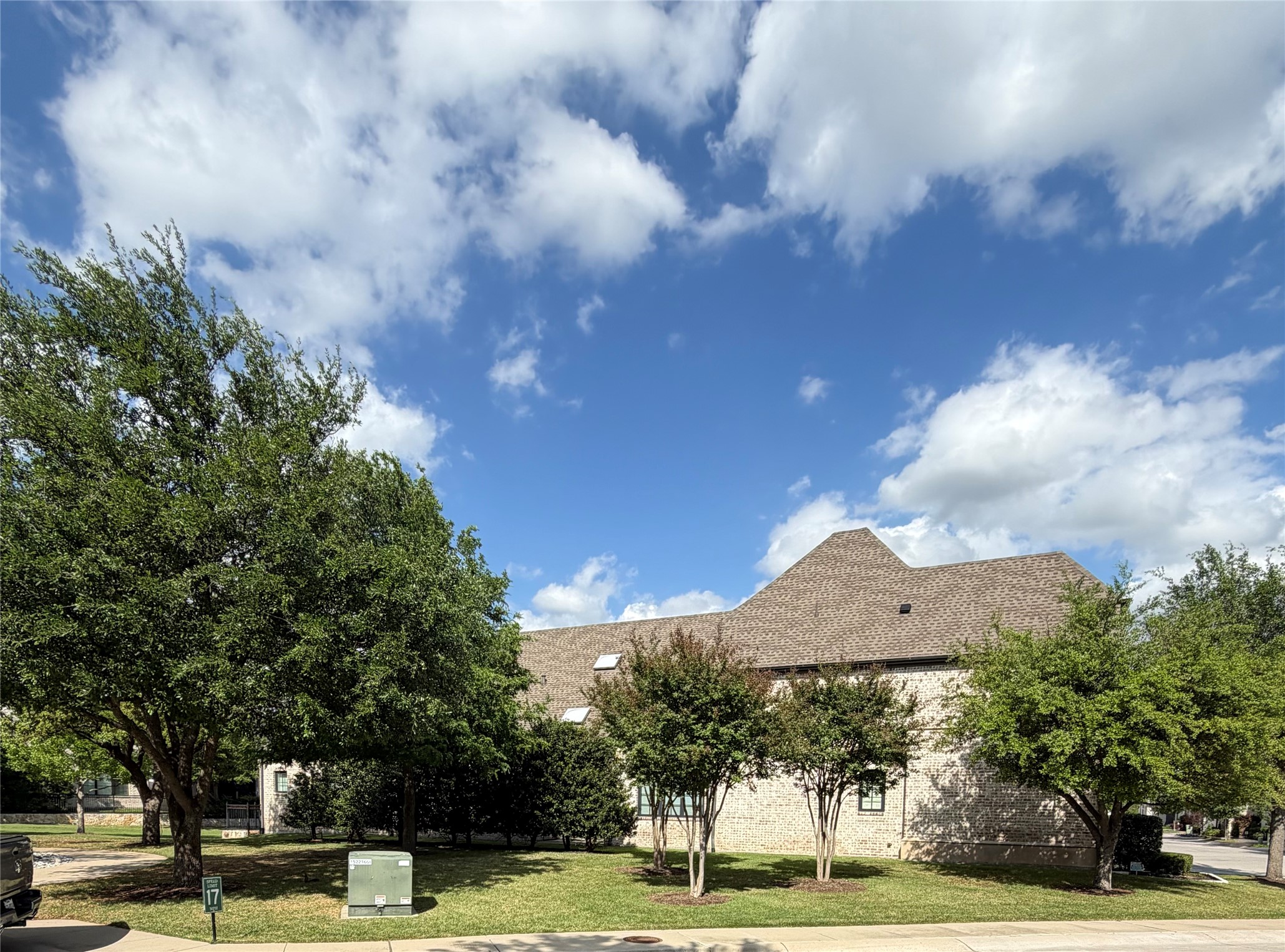 11 Edge Hill Drive