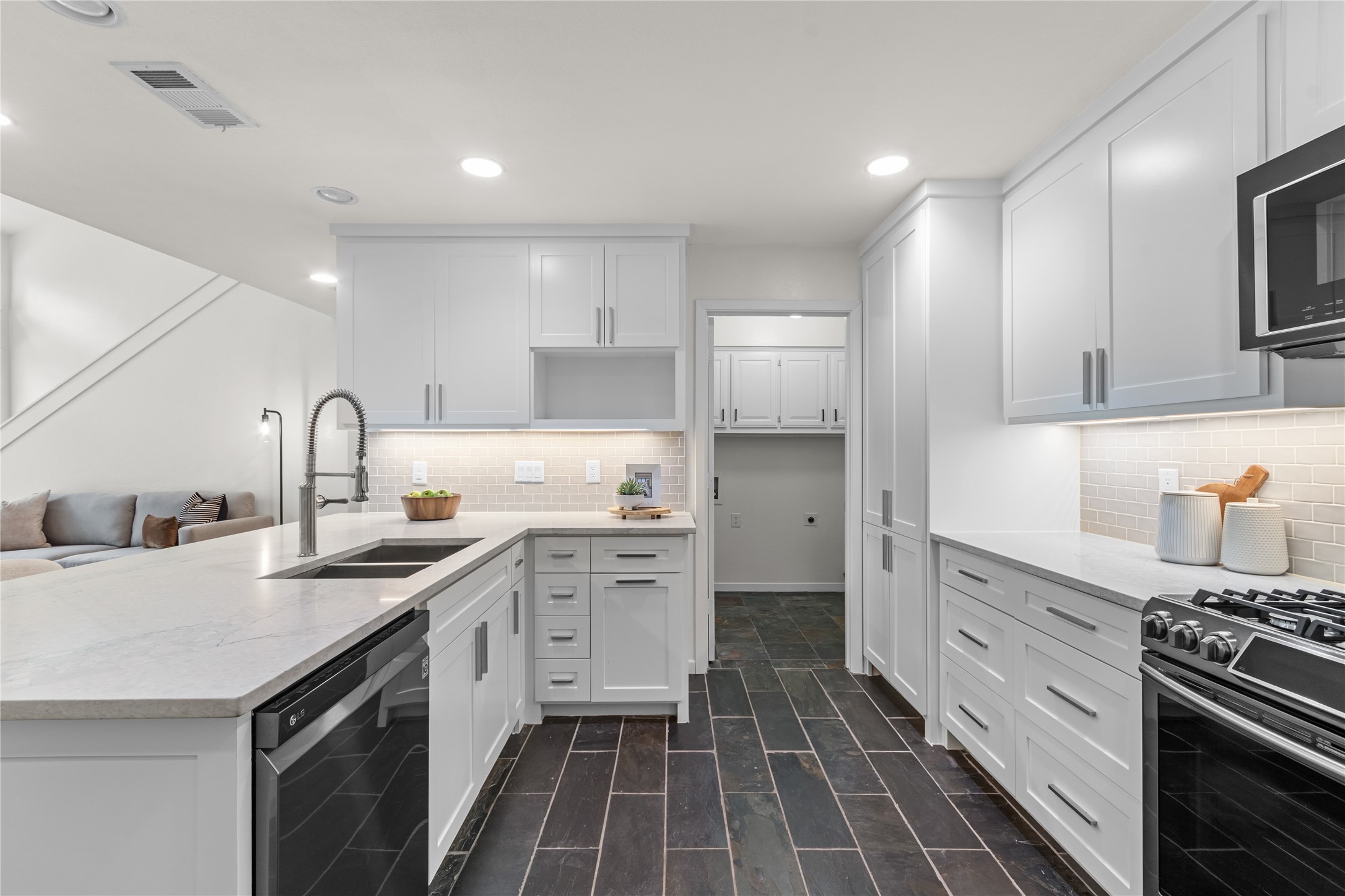 5739 Brushy Creek Trail