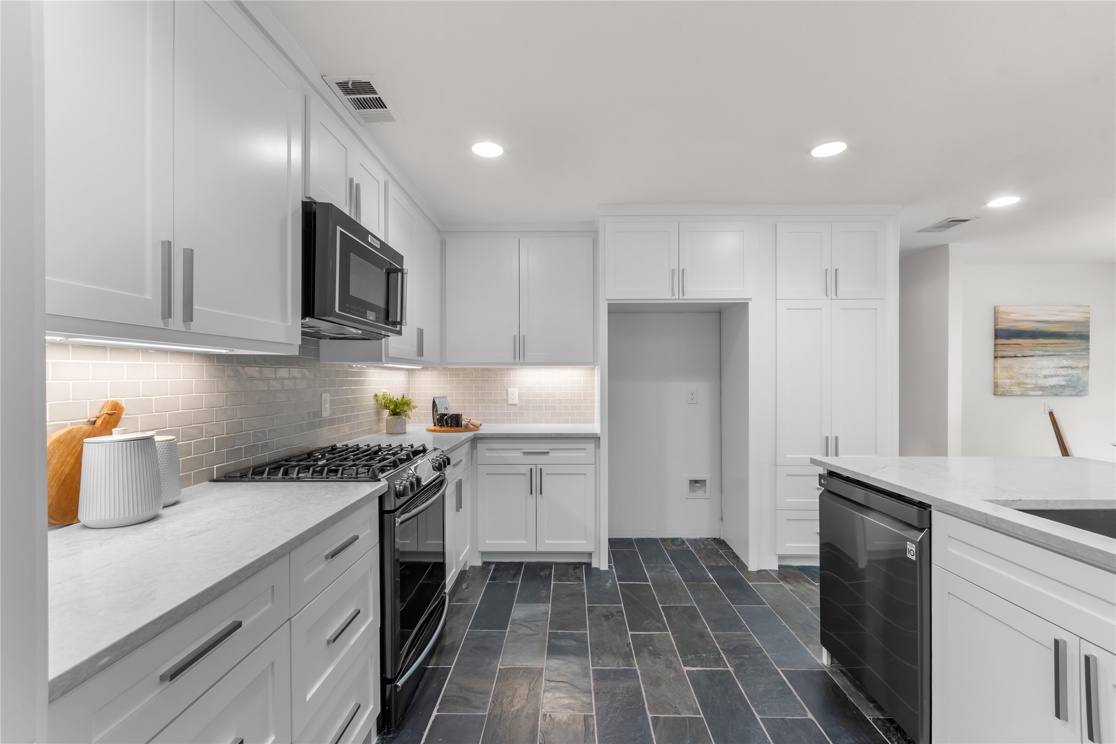 5739 Brushy Creek Trail