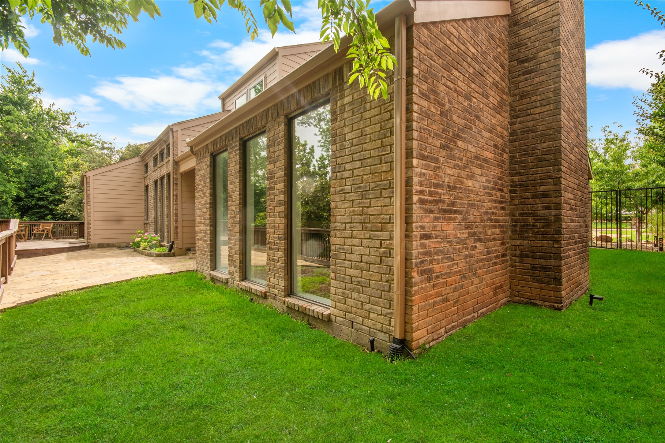 5739 Brushy Creek Trail