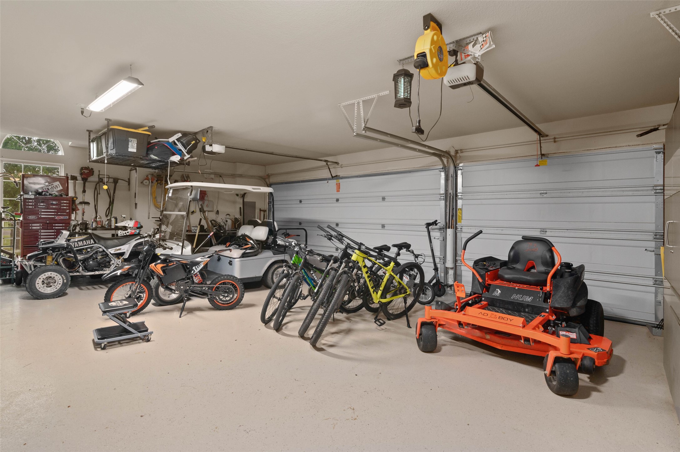 5044 Dogwood Drive