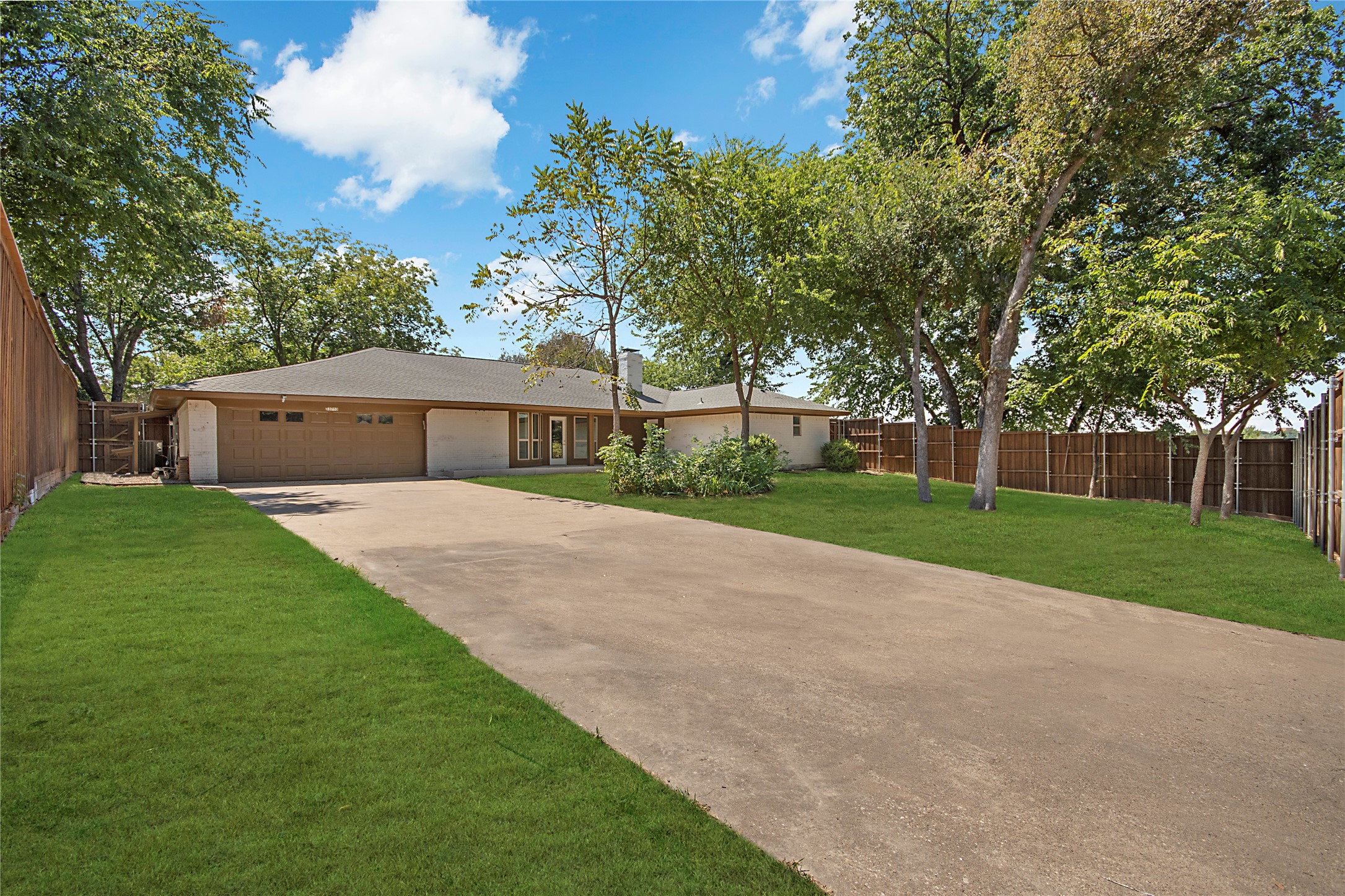 3703 Windmill Lane