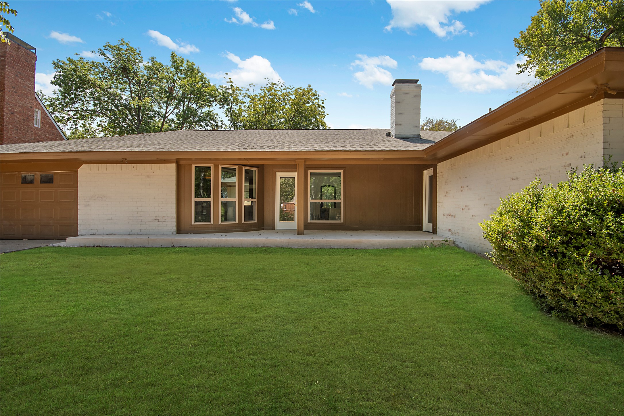 3703 Windmill Lane