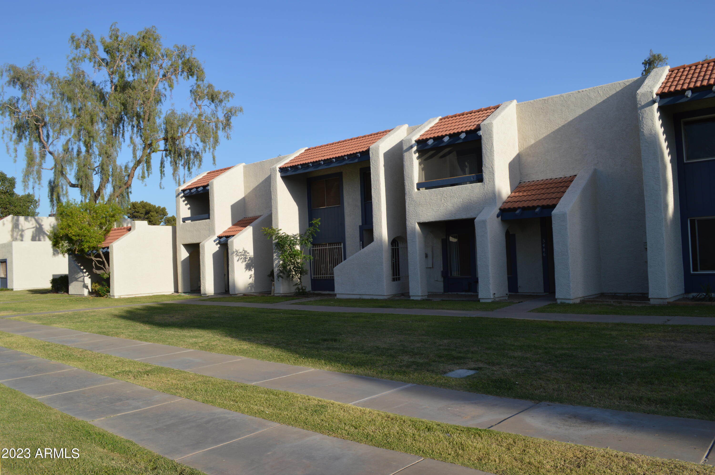 5442 W EL CAMINITO Drive