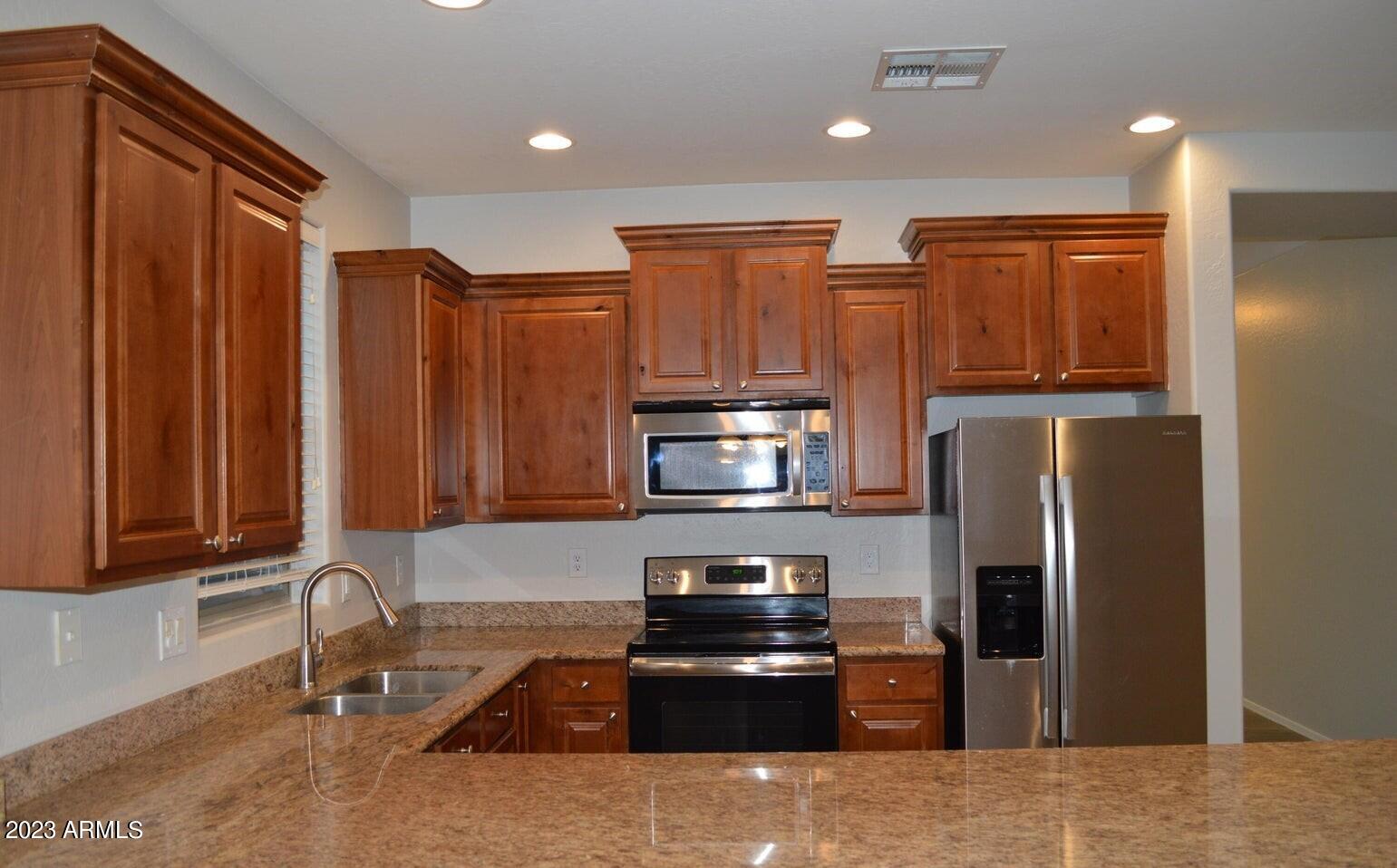 7558 W SPUR Drive