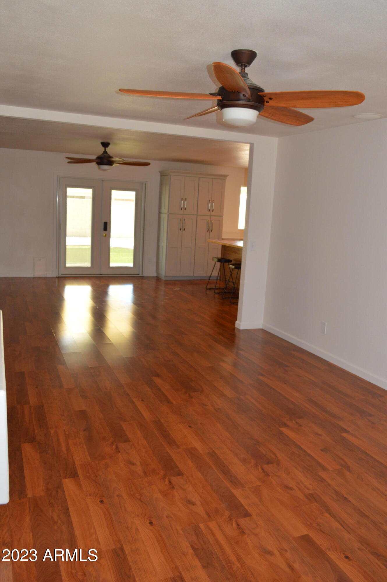4969 W MICHELLE Drive