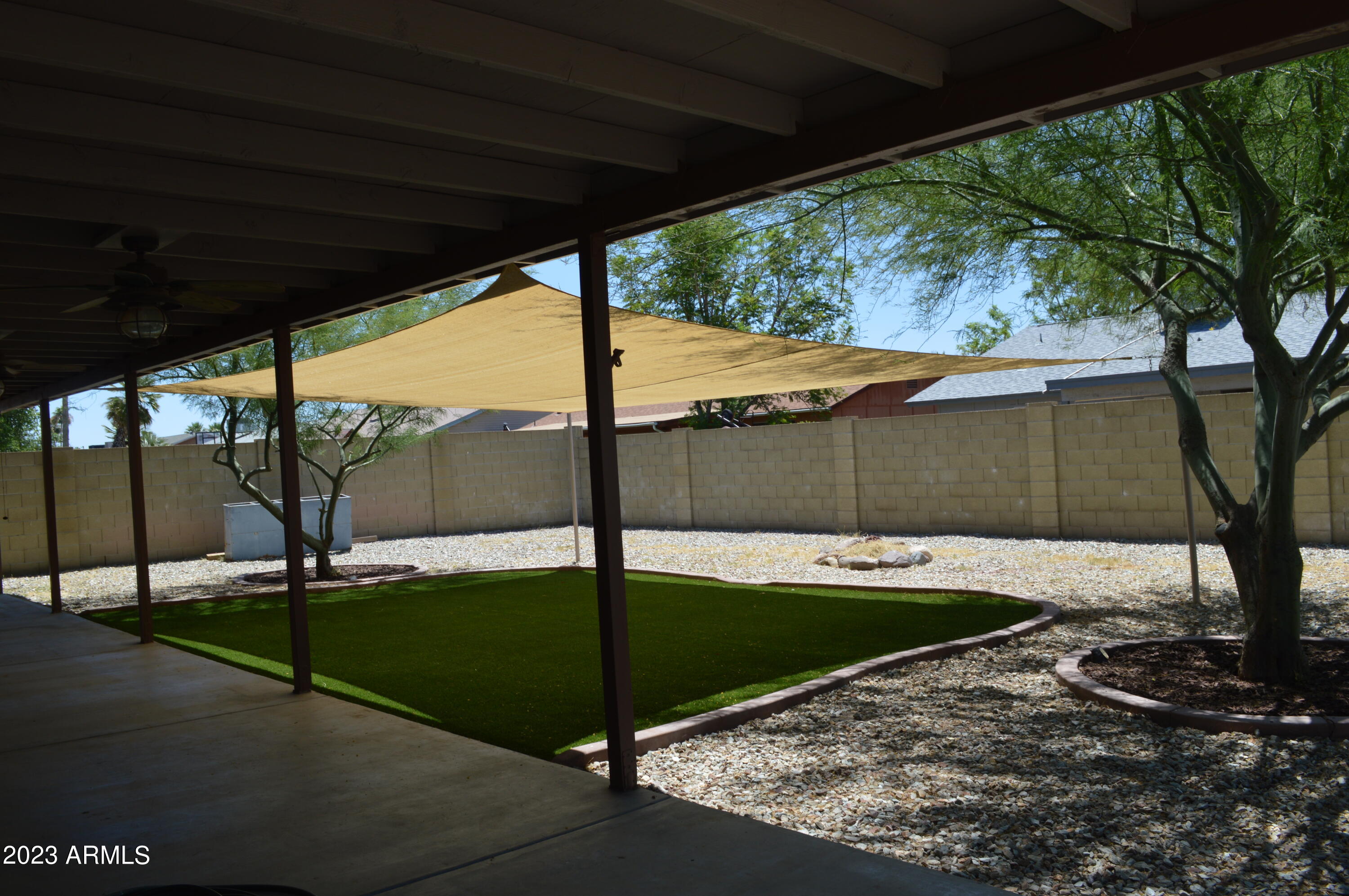 4969 W MICHELLE Drive