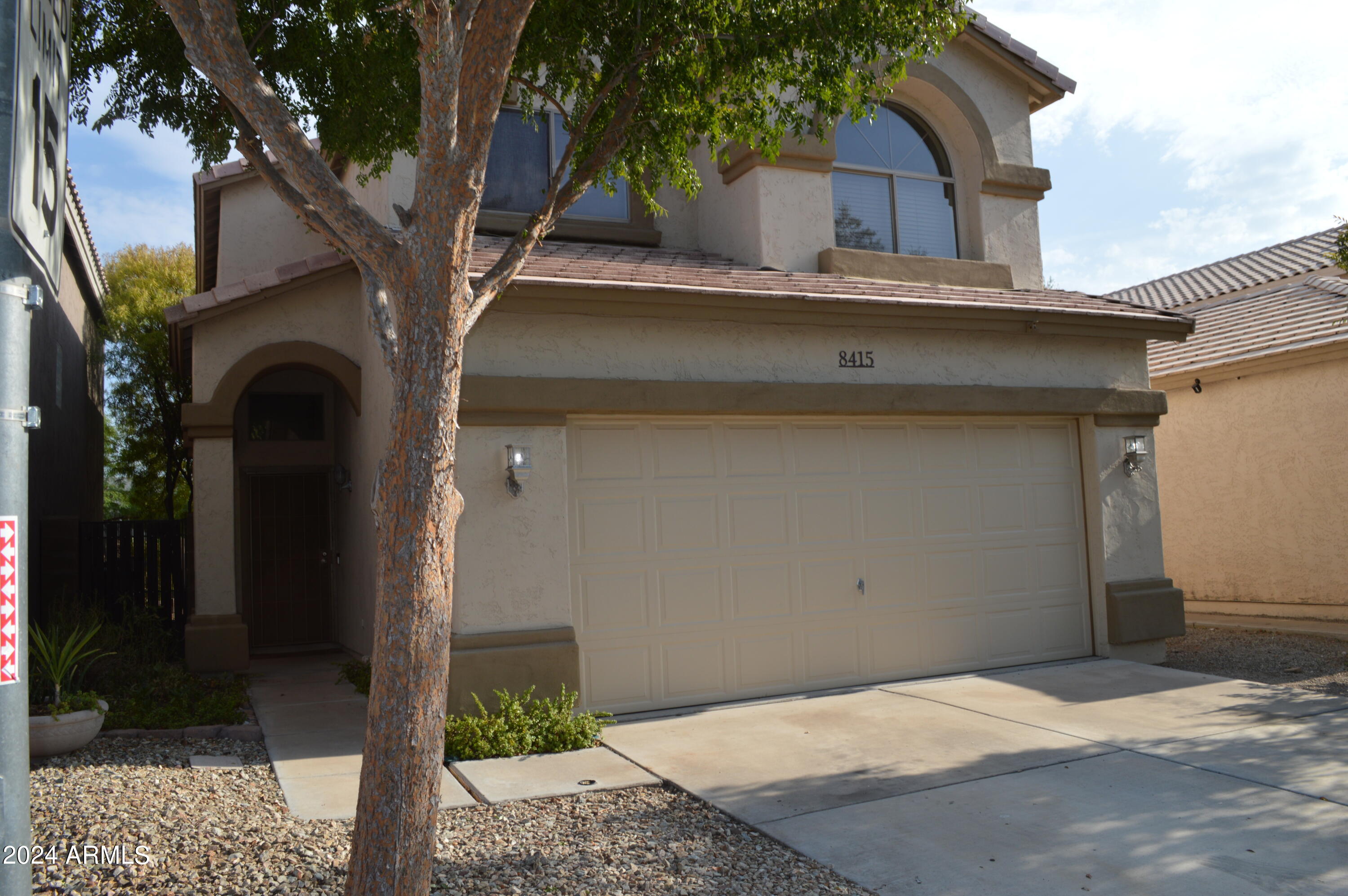8415 W SALTER Drive