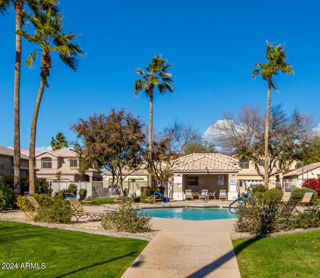 8415 W SALTER Drive