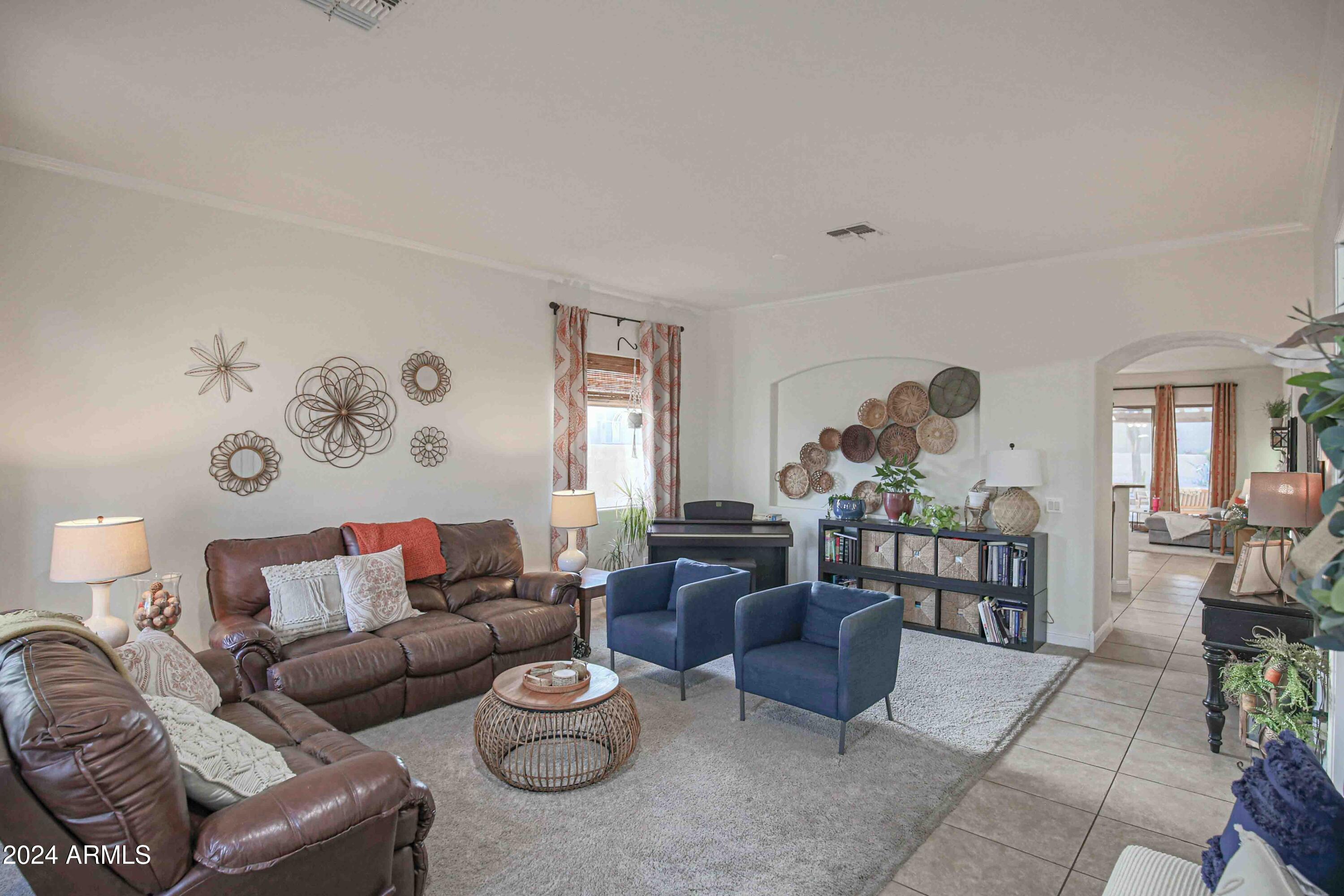 4438 W MOSS SPRINGS Road