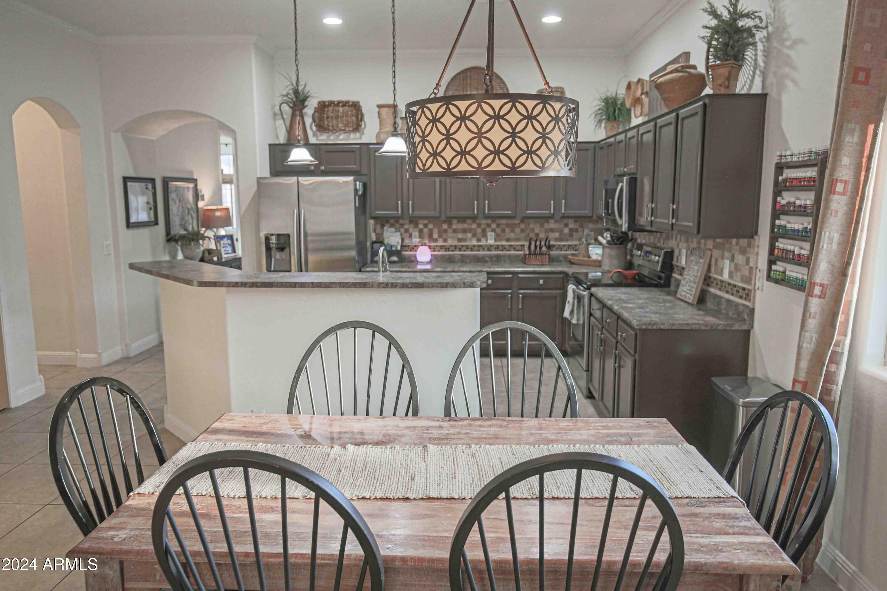 4438 W MOSS SPRINGS Road