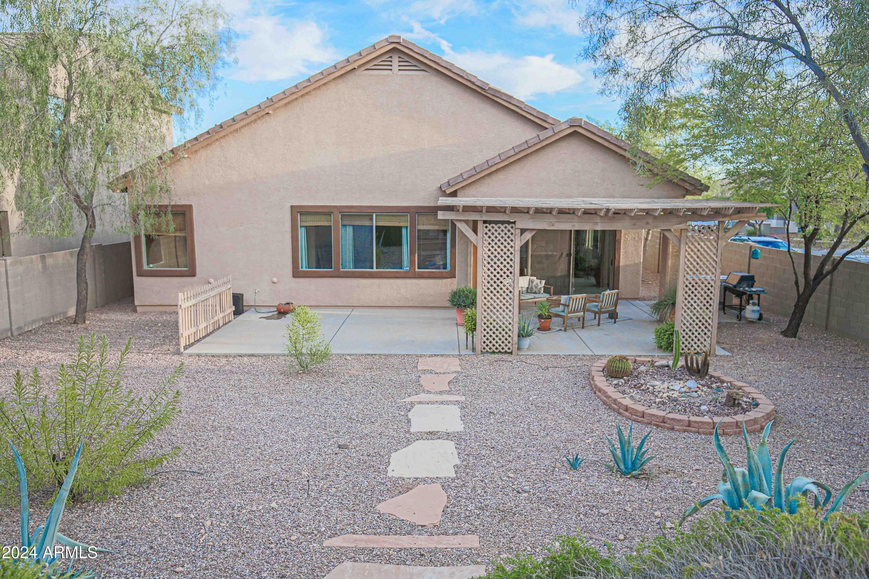 4438 W MOSS SPRINGS Road