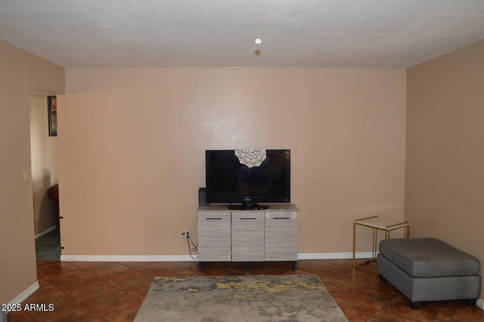 2301 W OCOTILLO Road