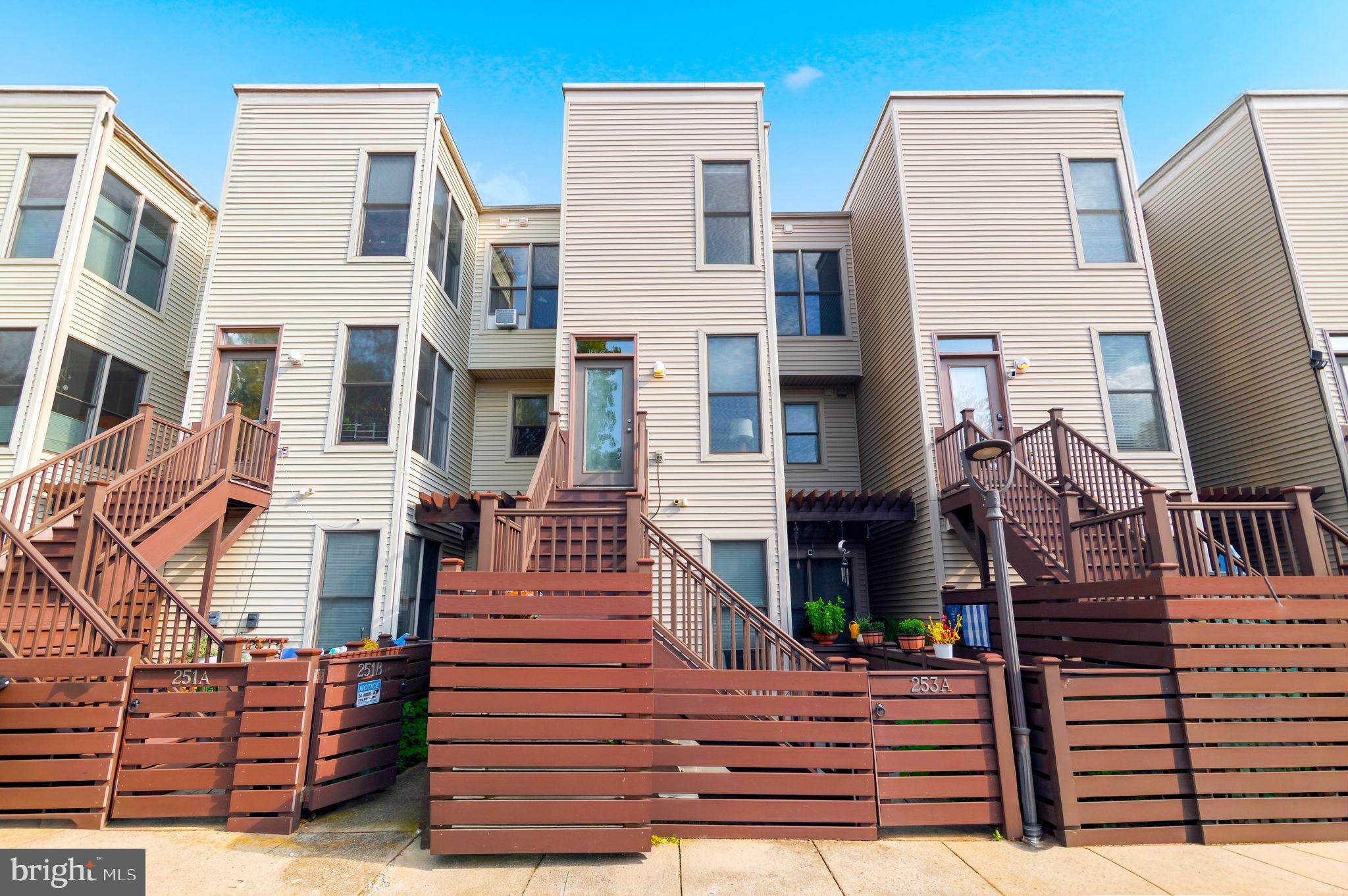 253 14TH STREET SE A