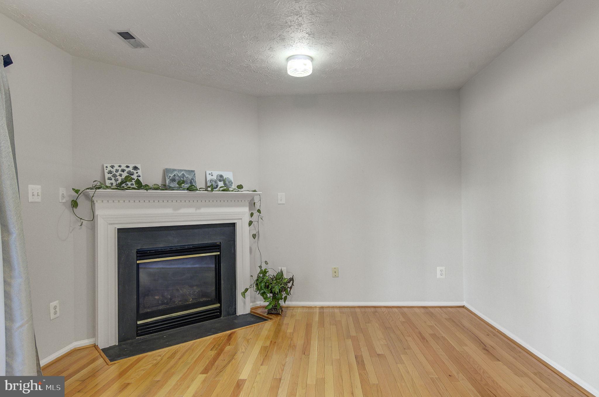 3334 Hollow Ct