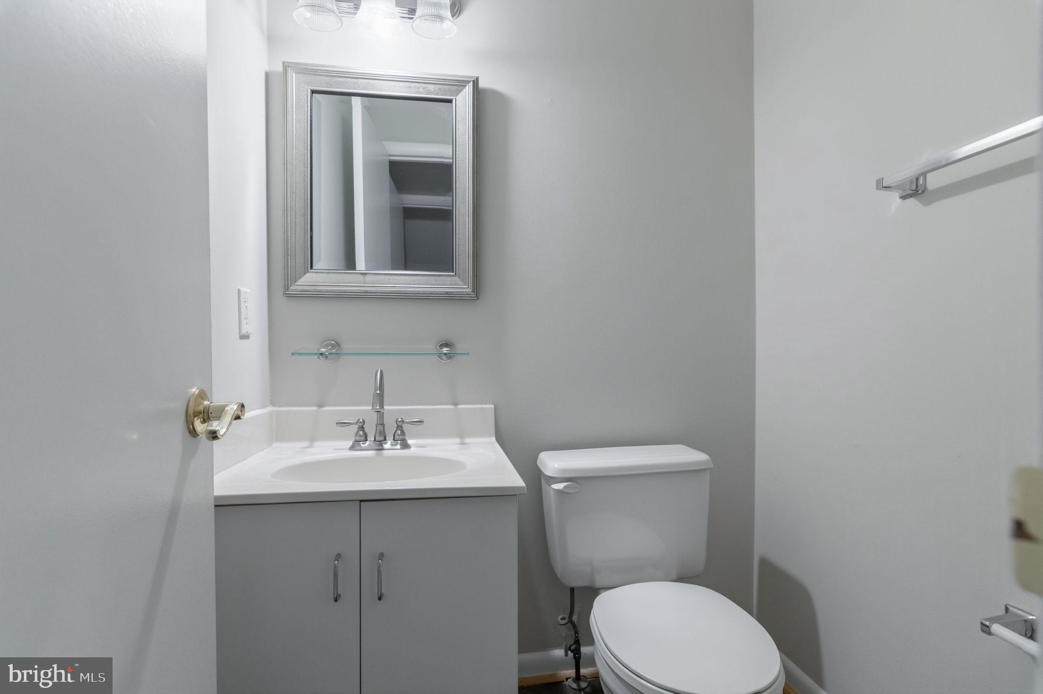 5304 KING CHARLES WAY