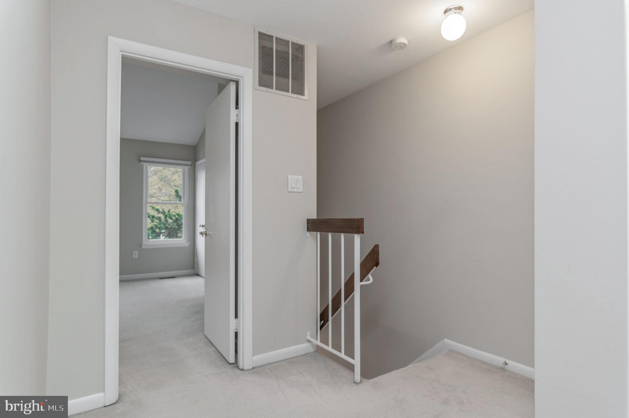 5304 KING CHARLES WAY