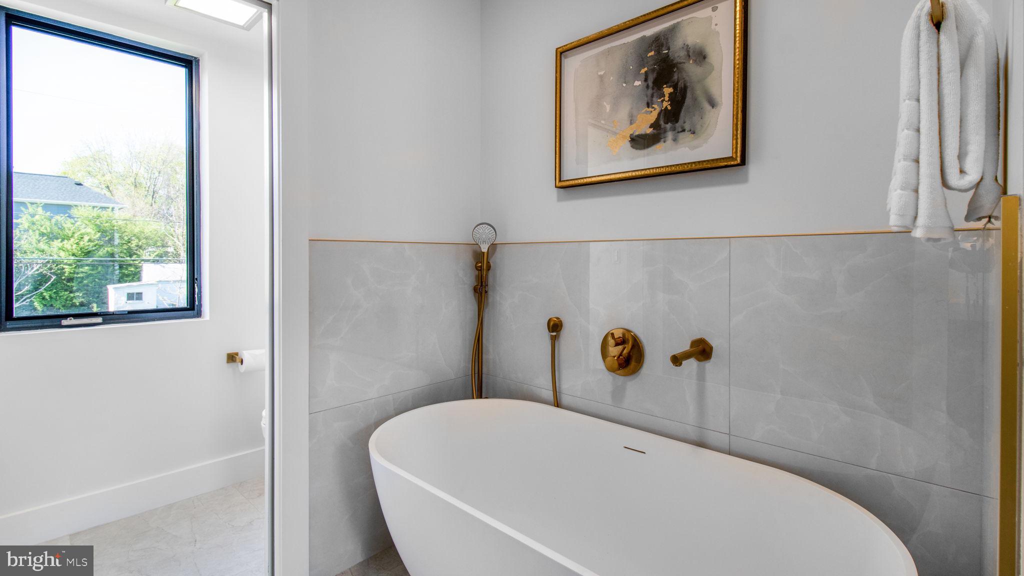 2025 N EMERSON STREET