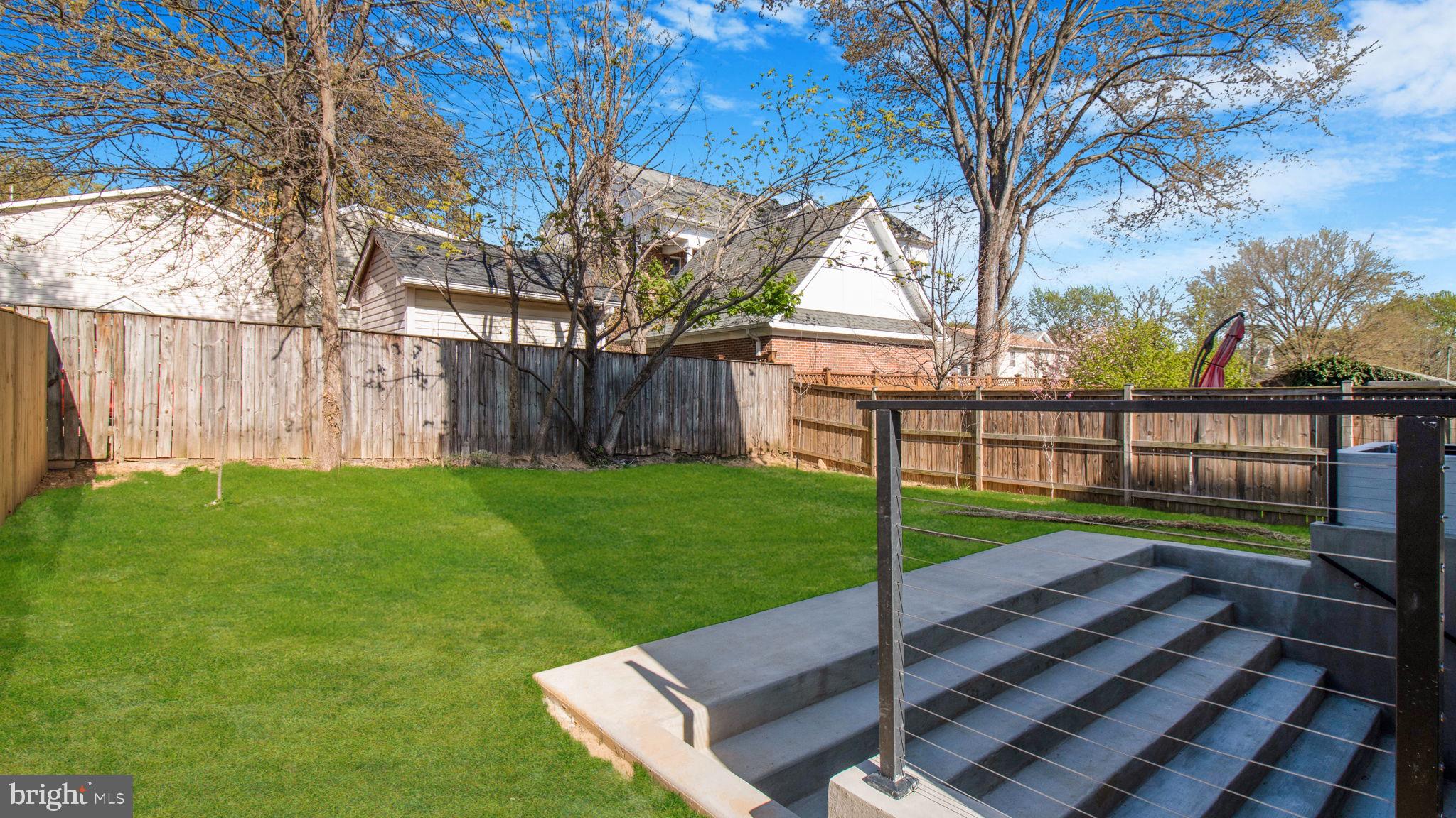 2025 N EMERSON STREET