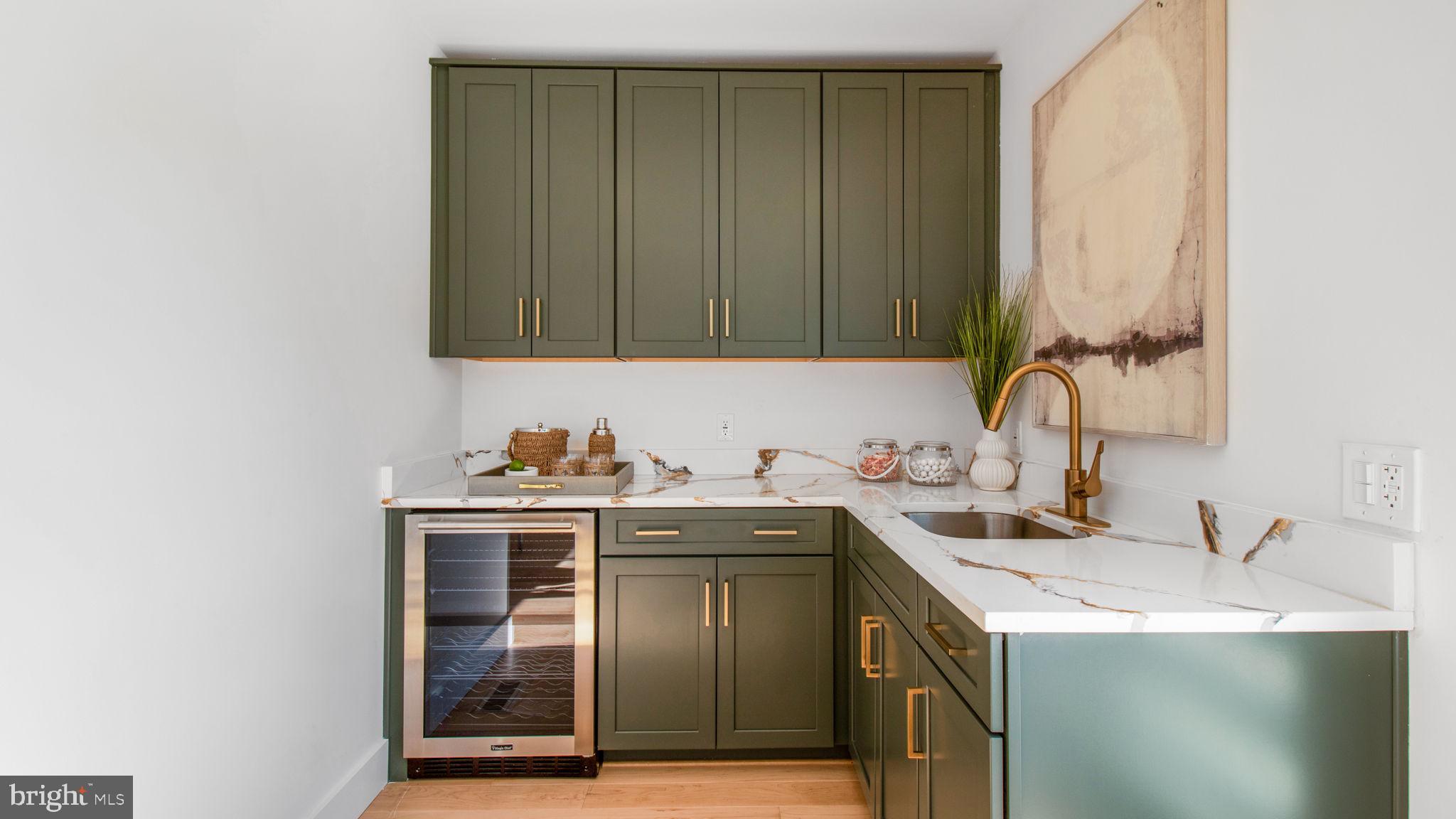 2025 N EMERSON STREET