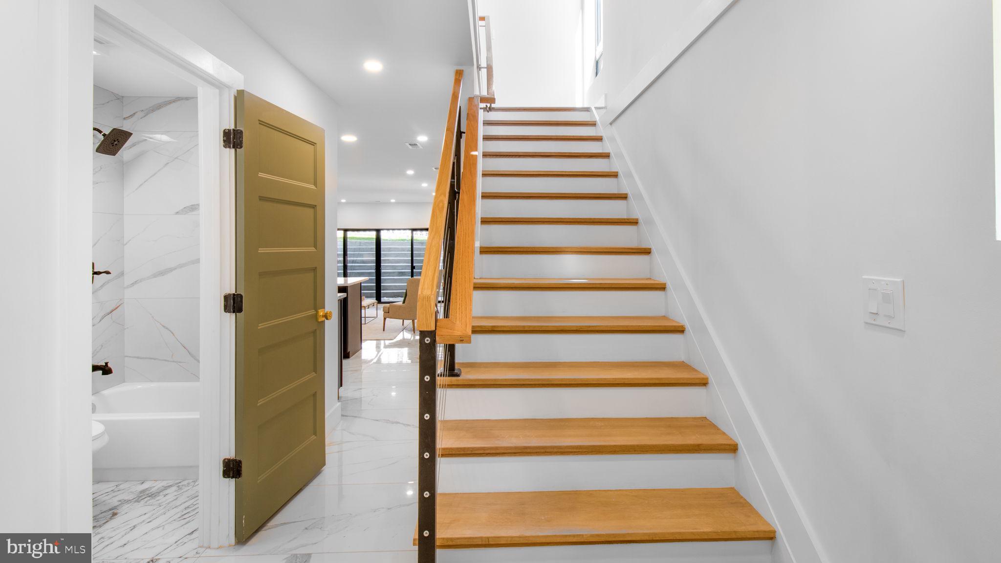 2025 N EMERSON STREET