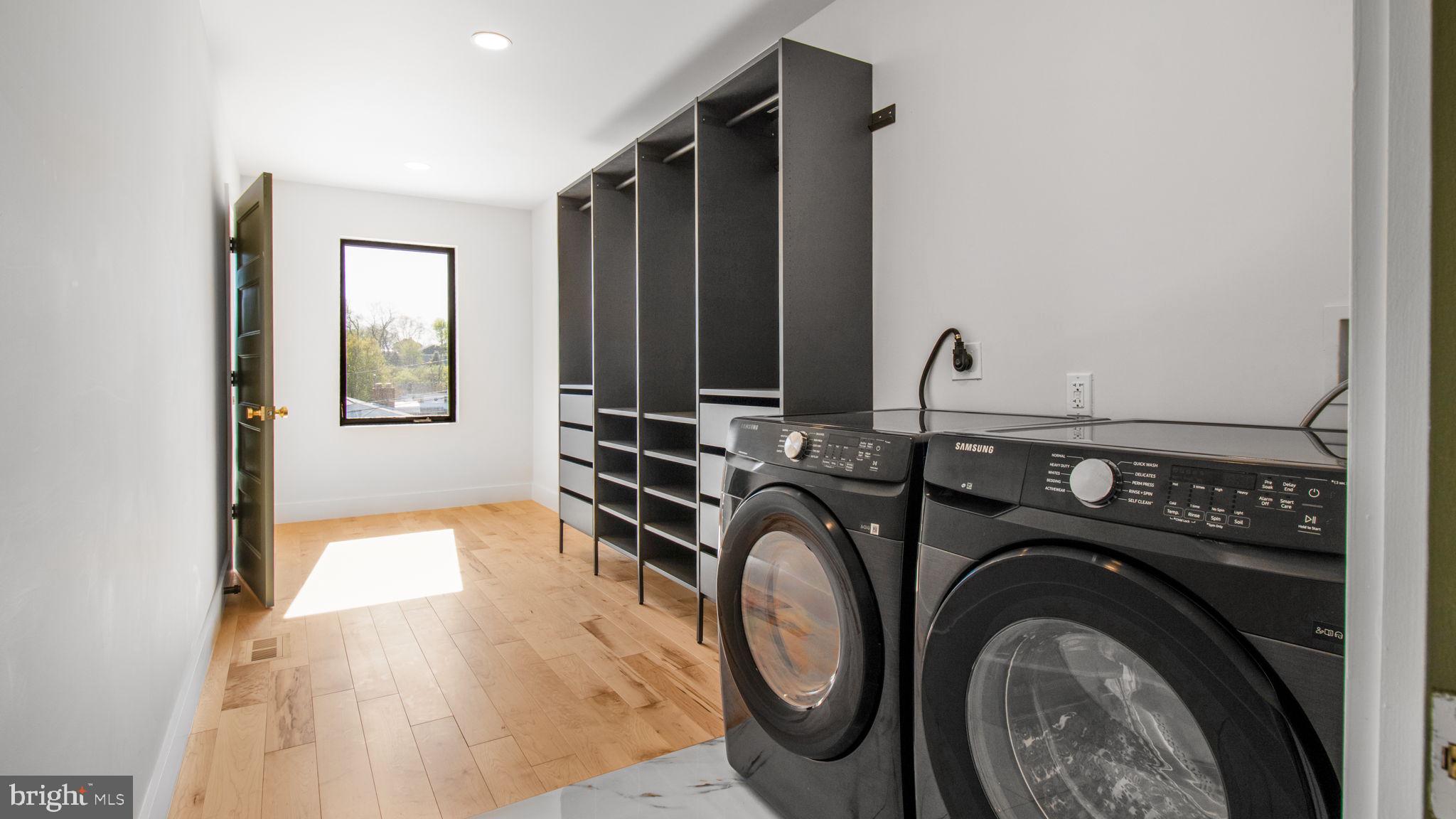 2025 N EMERSON STREET