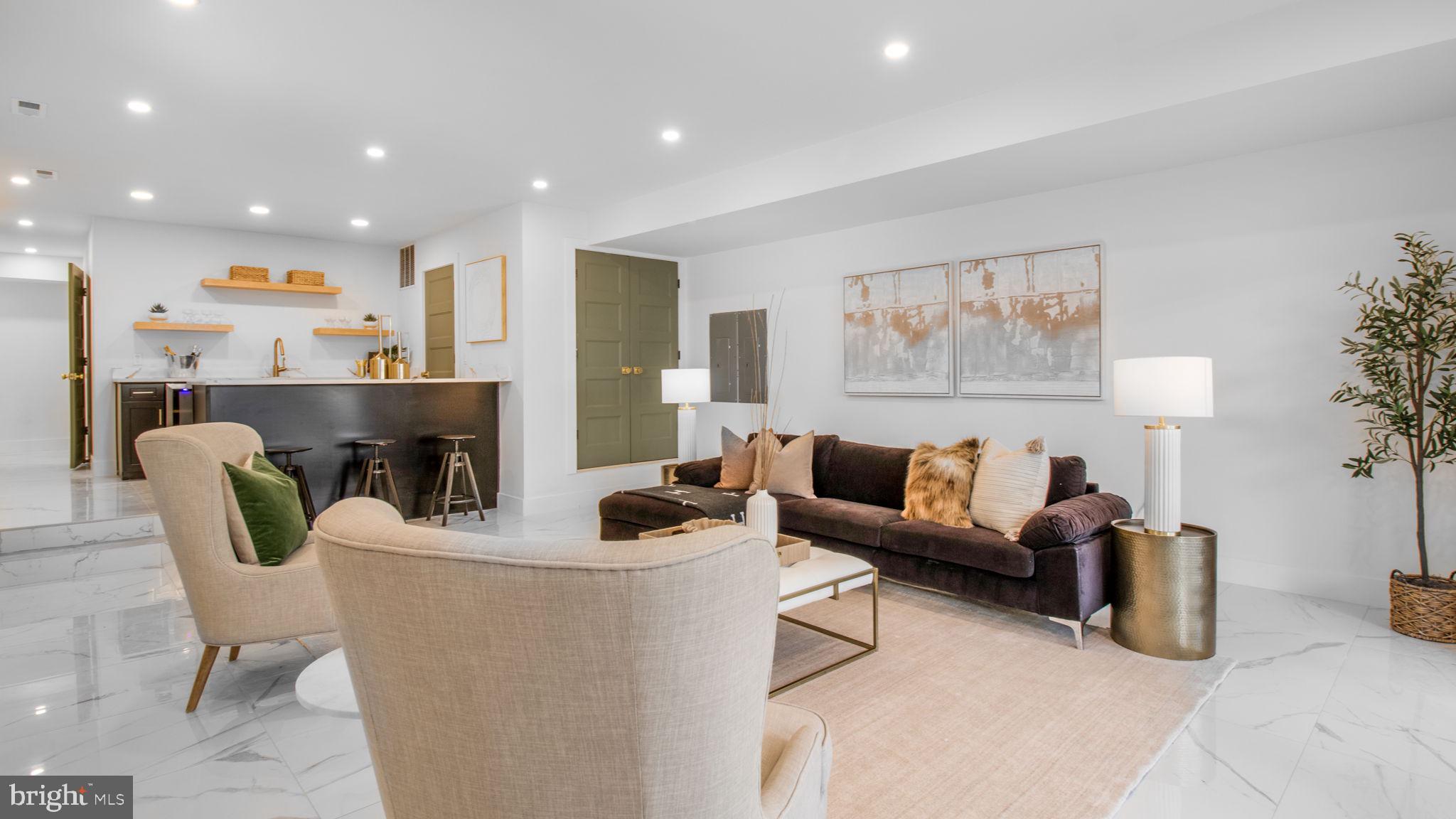 2025 N EMERSON STREET