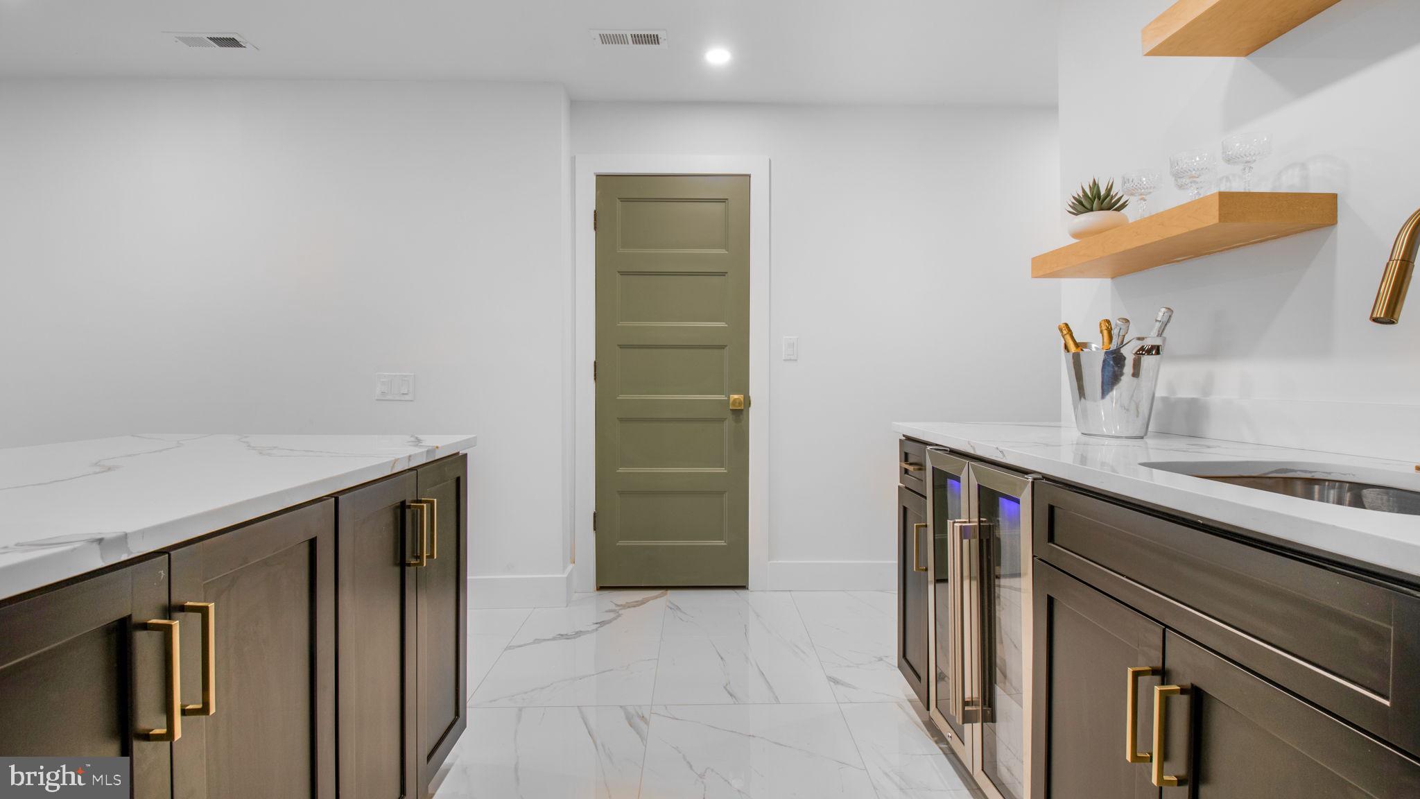 2025 N EMERSON STREET