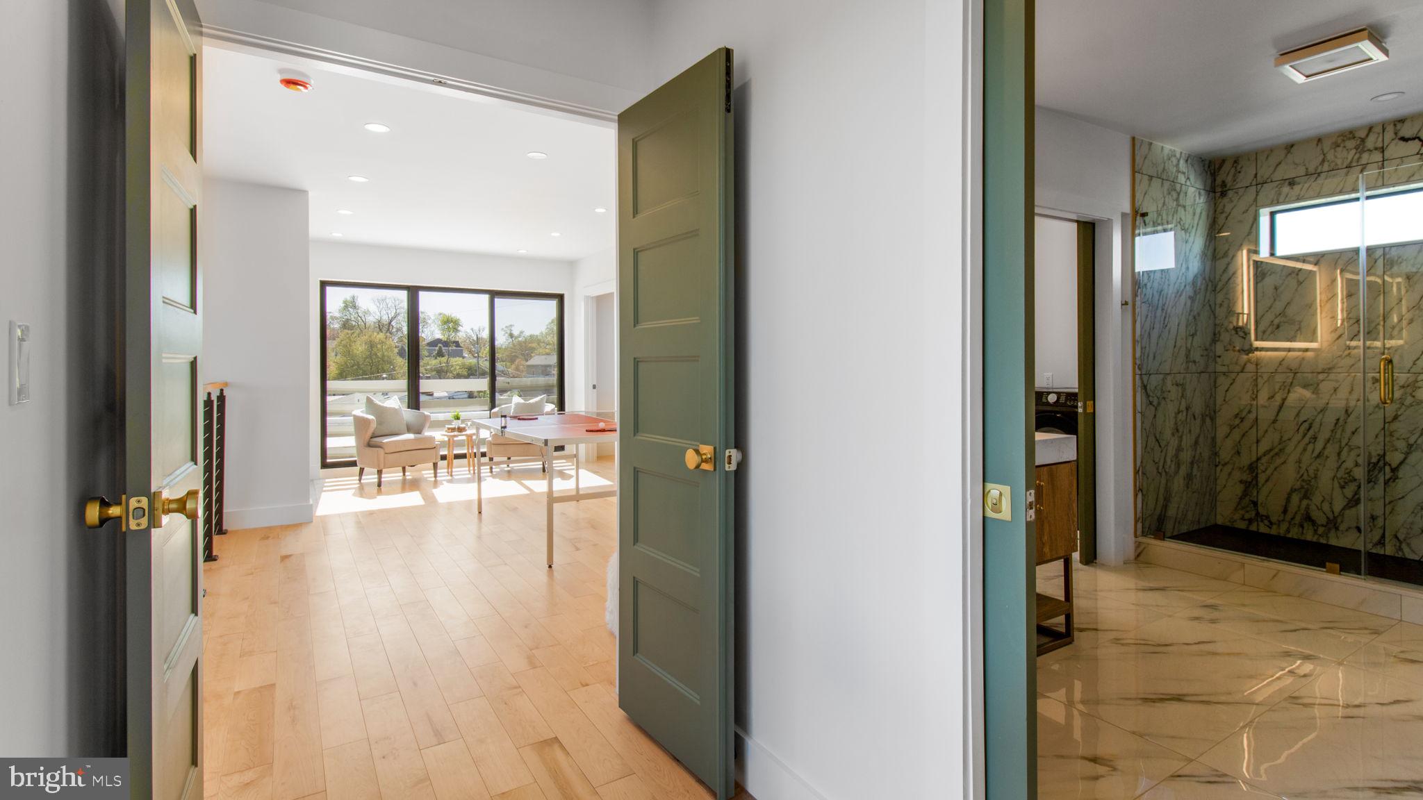 2025 N EMERSON STREET