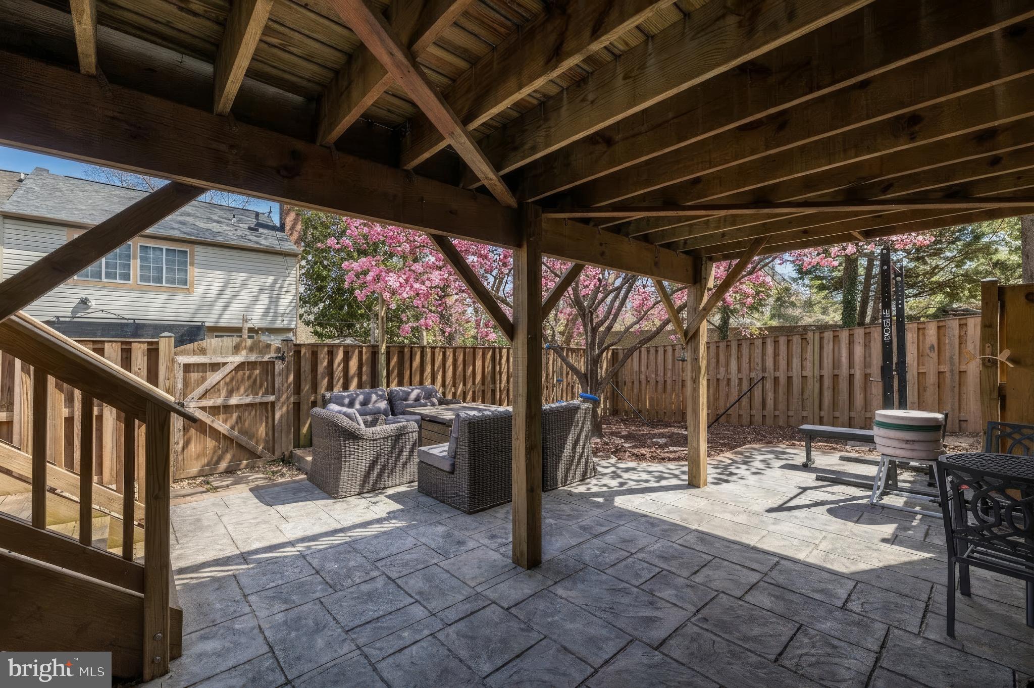 1100 SNEAD PLACE