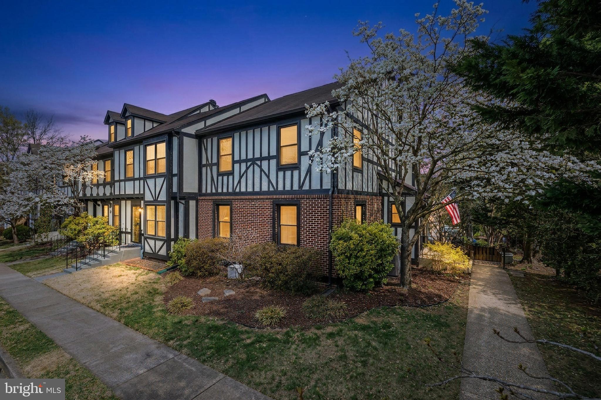 1100 SNEAD PLACE