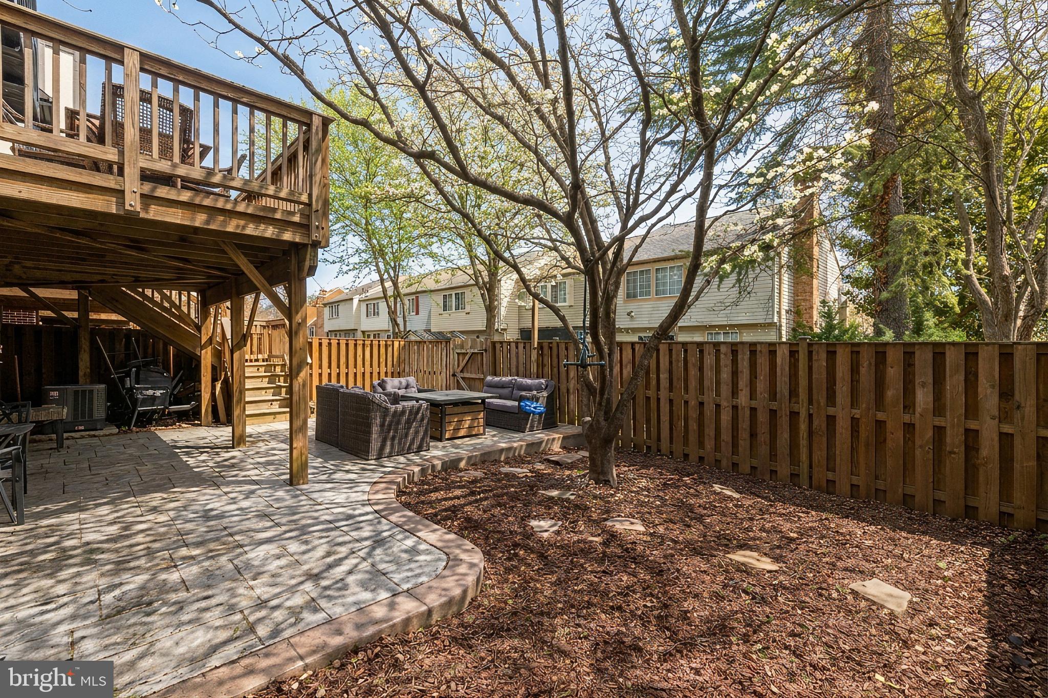 1100 SNEAD PLACE