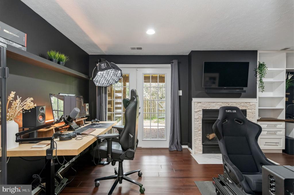 7391 STREAM WAY