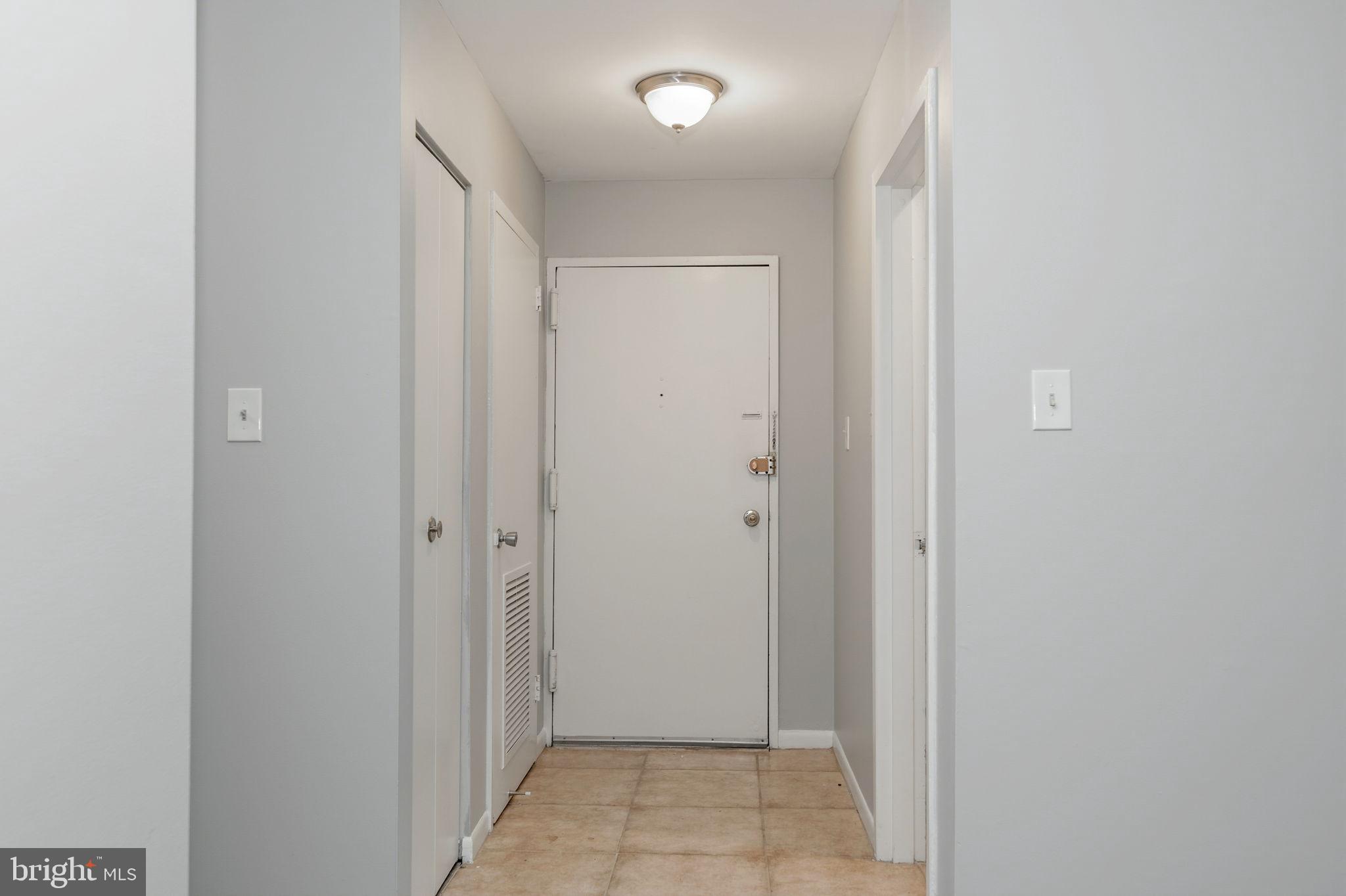 1443 NORTHGATE 22B