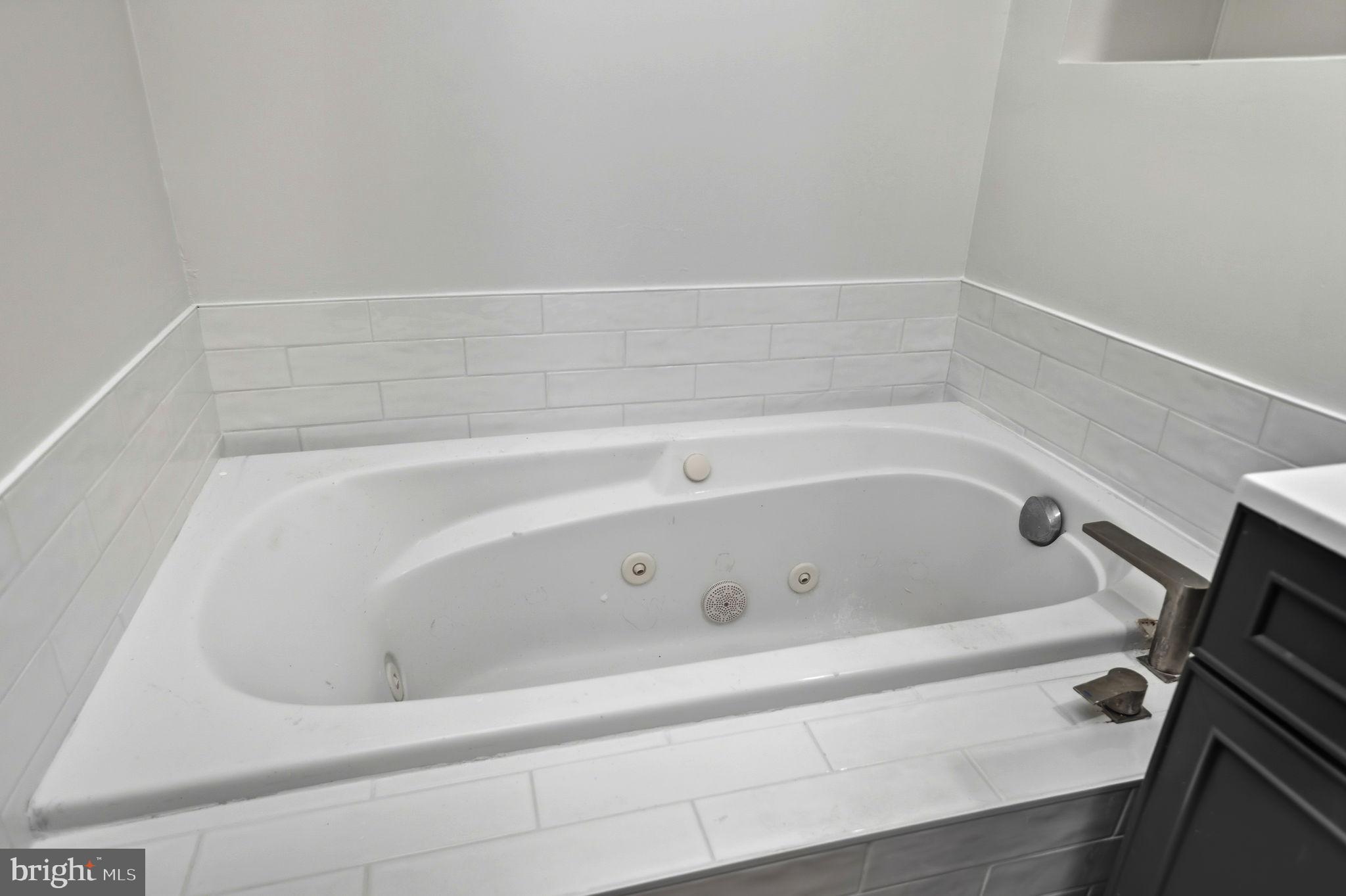 8334 SHADY GROVE CIRCLE