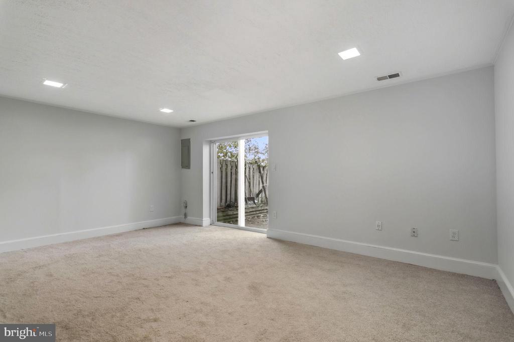 8334 SHADY GROVE CIRCLE