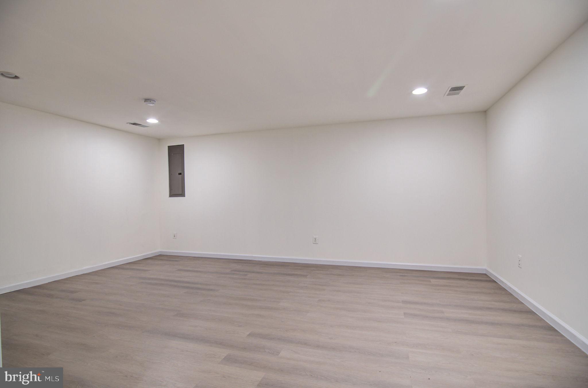 11289 Edgemoor Ct
