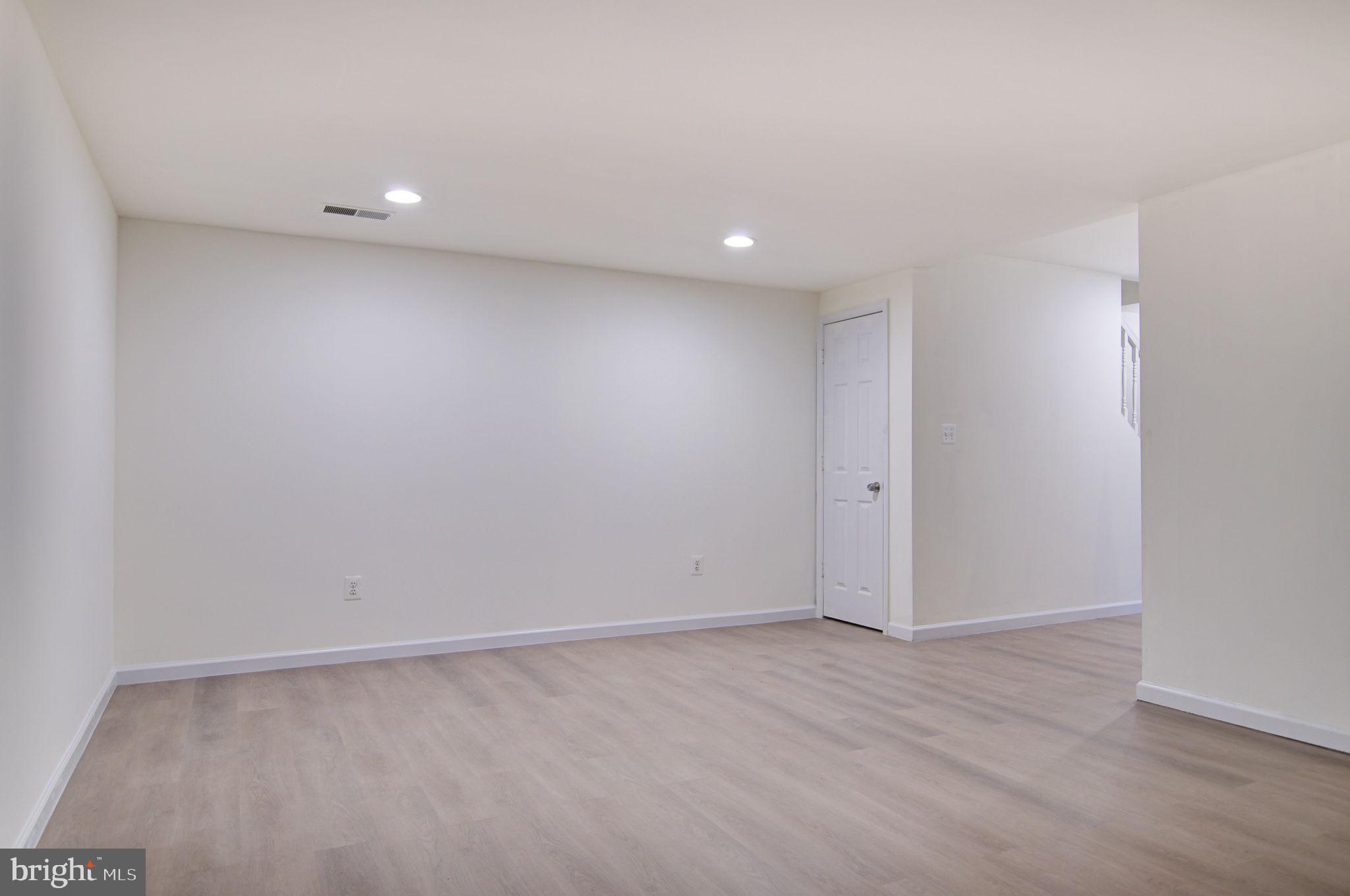 11289 Edgemoor Ct