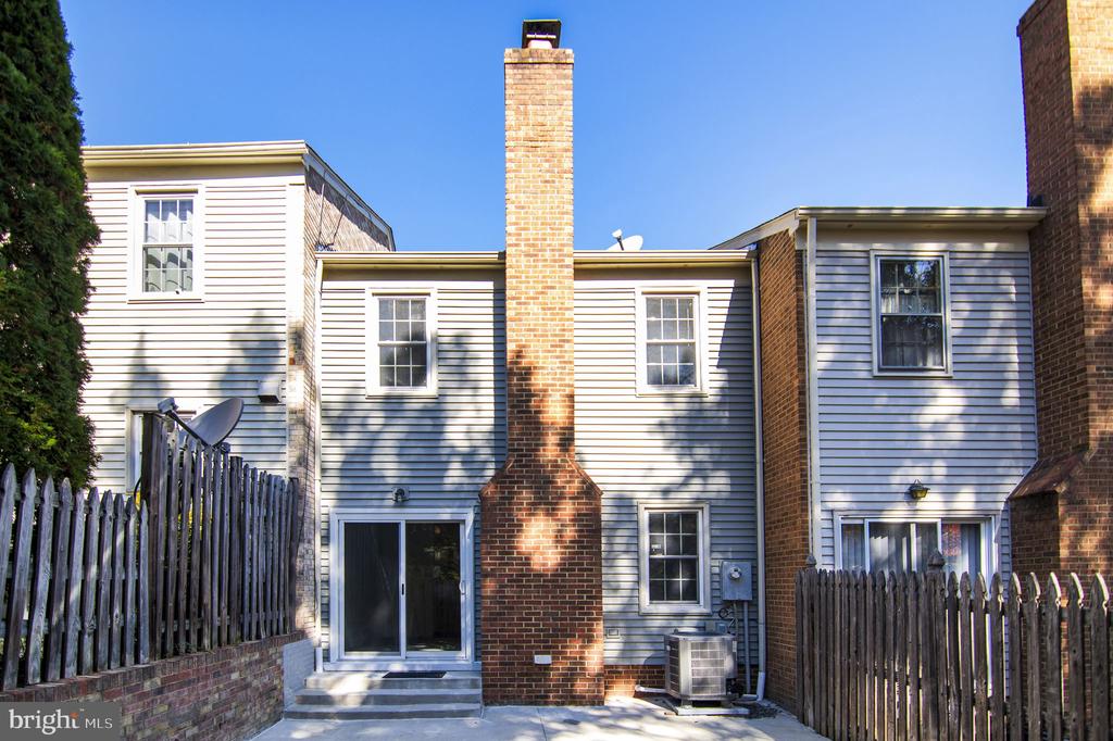 11289 Edgemoor Ct