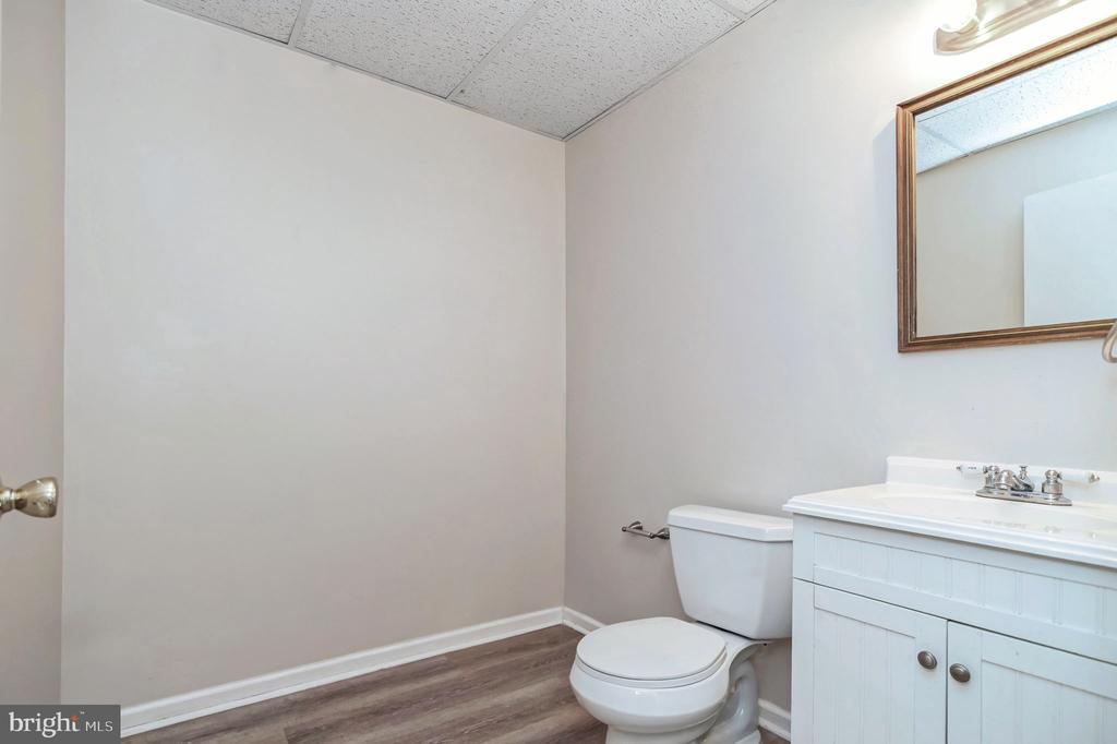 15369 Grist Mill Ter