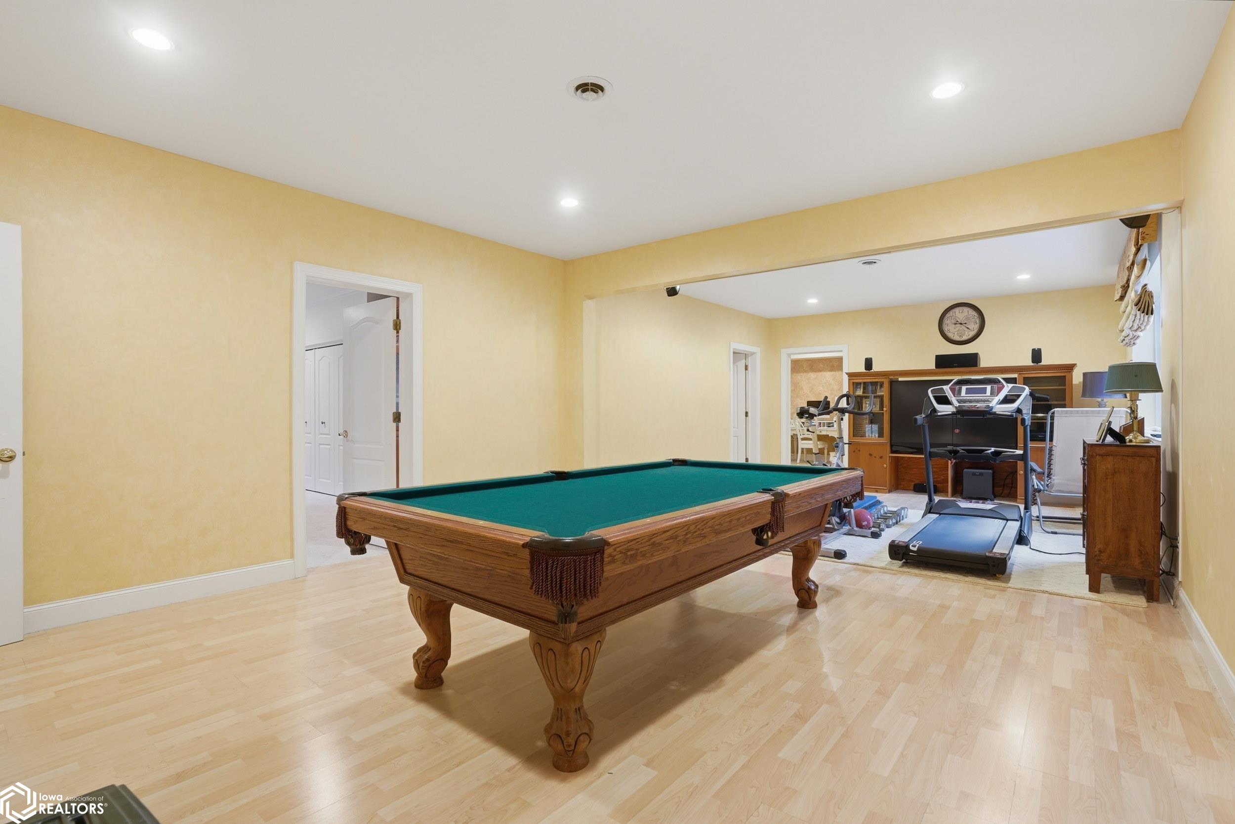 1105 Lakeview Drive