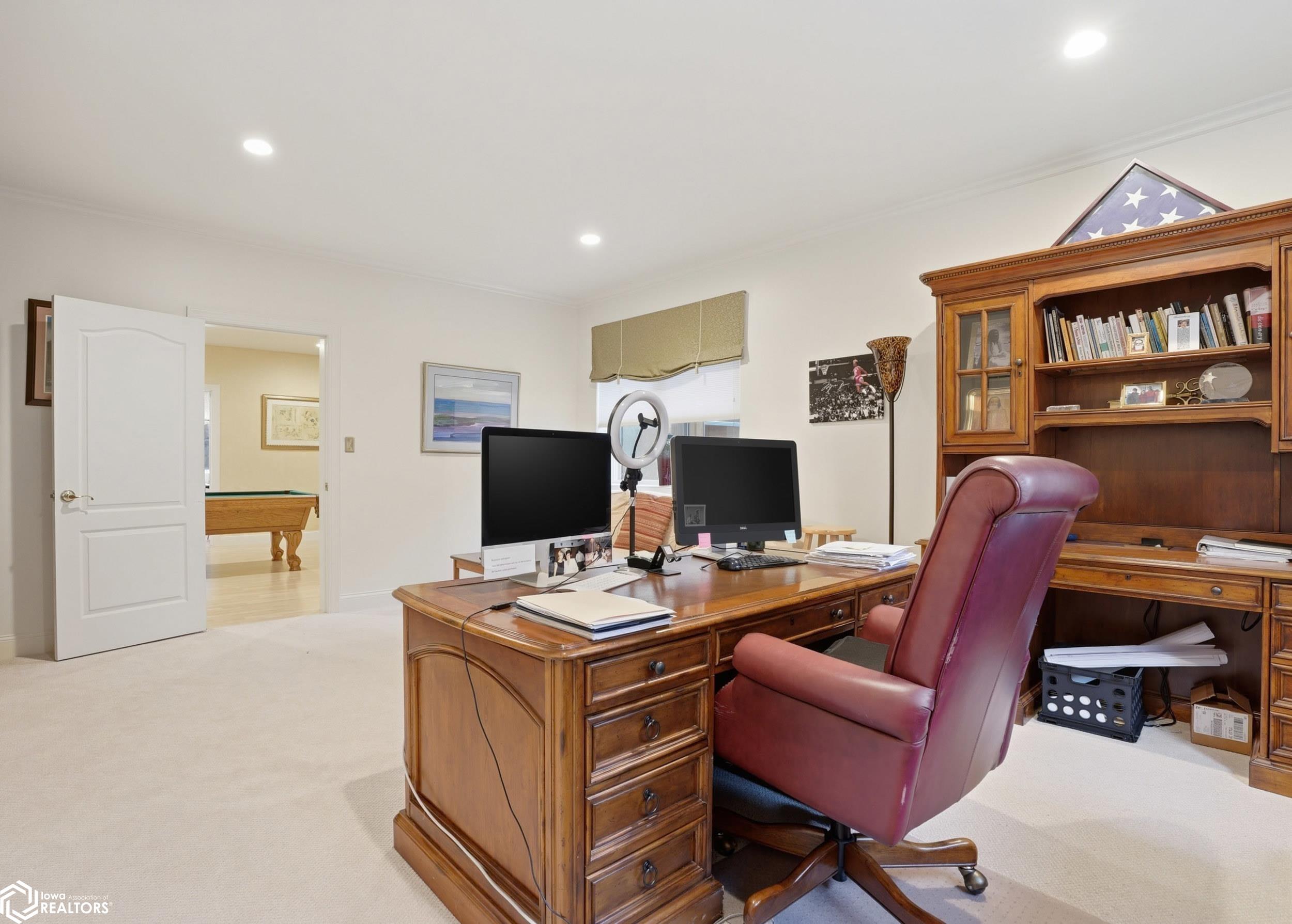 1105 Lakeview Drive