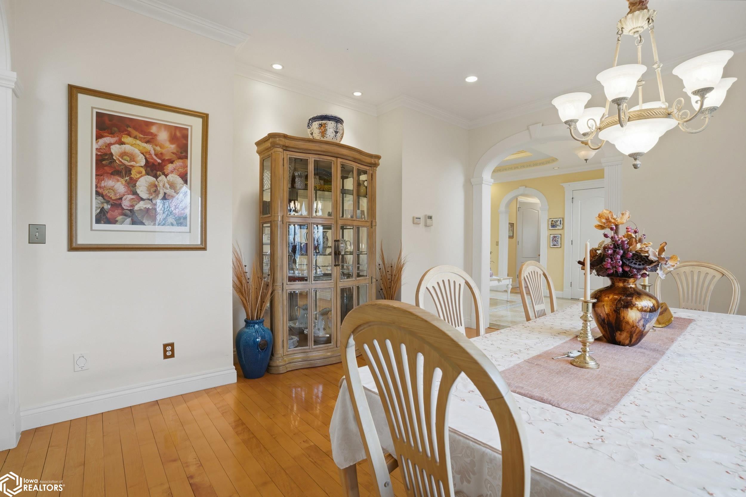 1105 Lakeview Drive