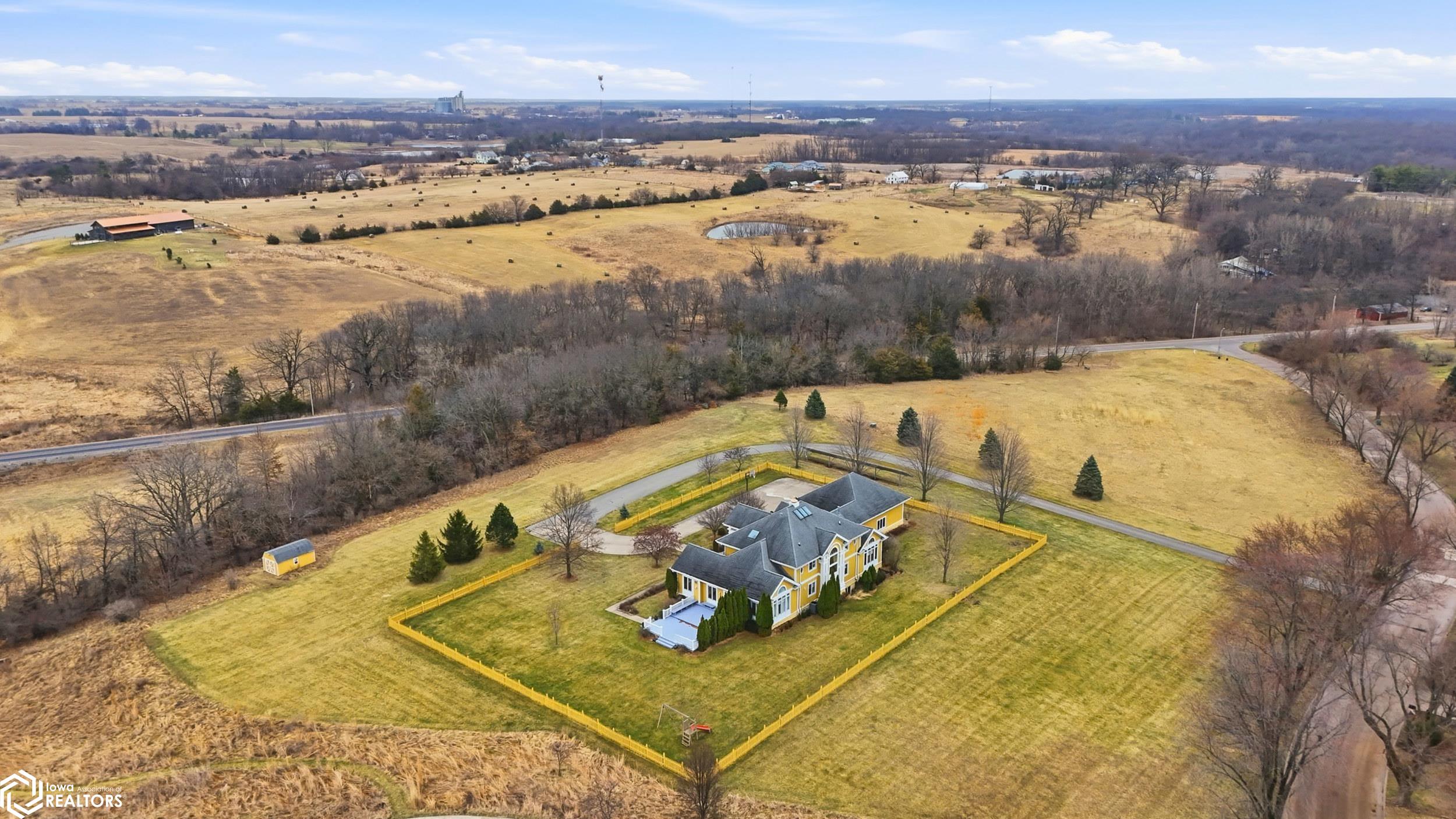 1105 Lakeview Drive