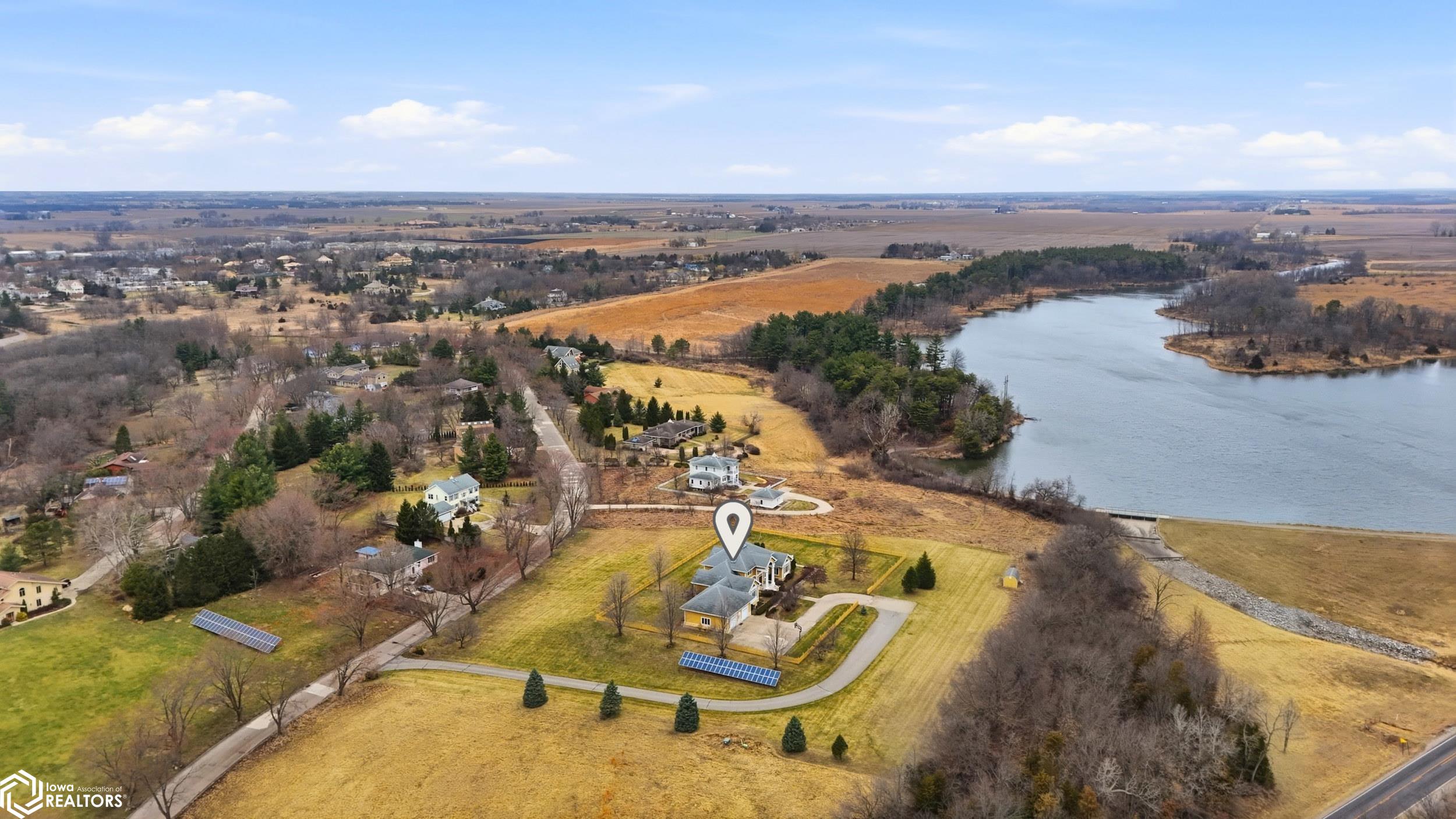 1105 Lakeview Drive