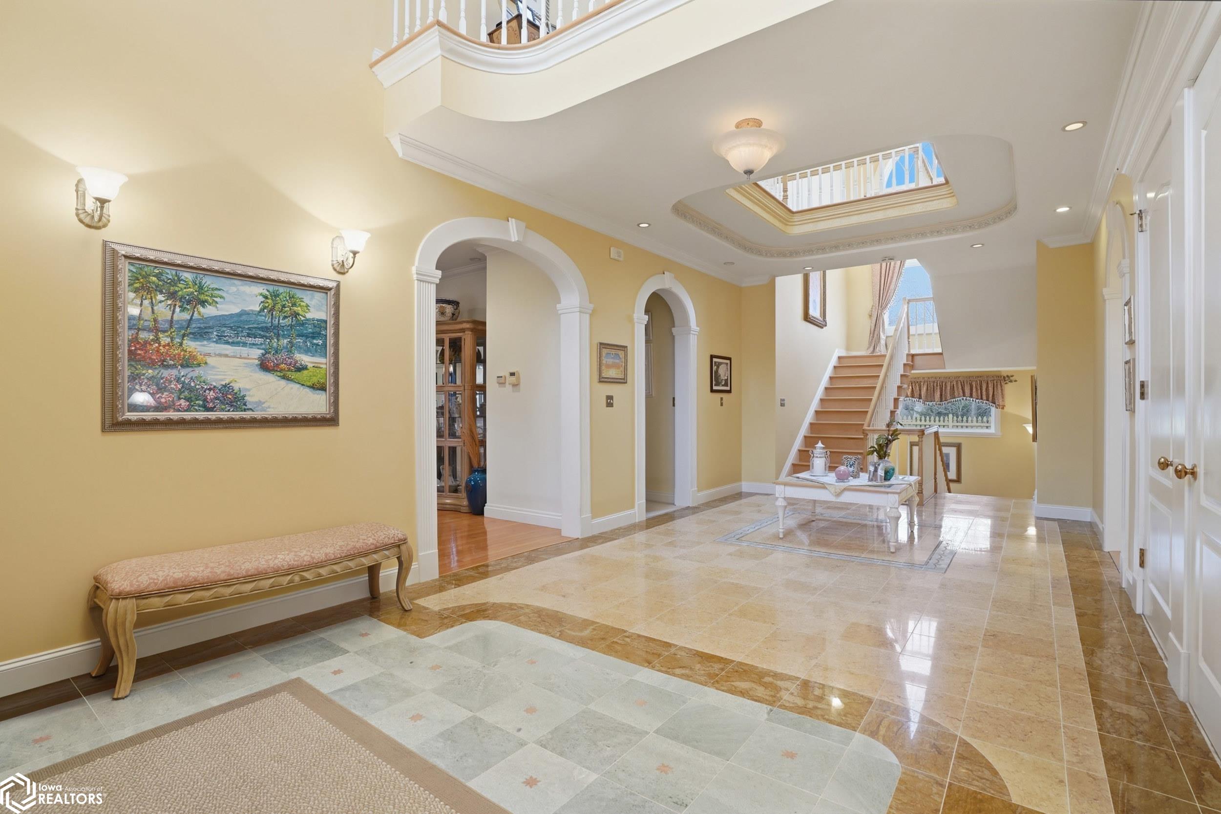 1105 Lakeview Drive