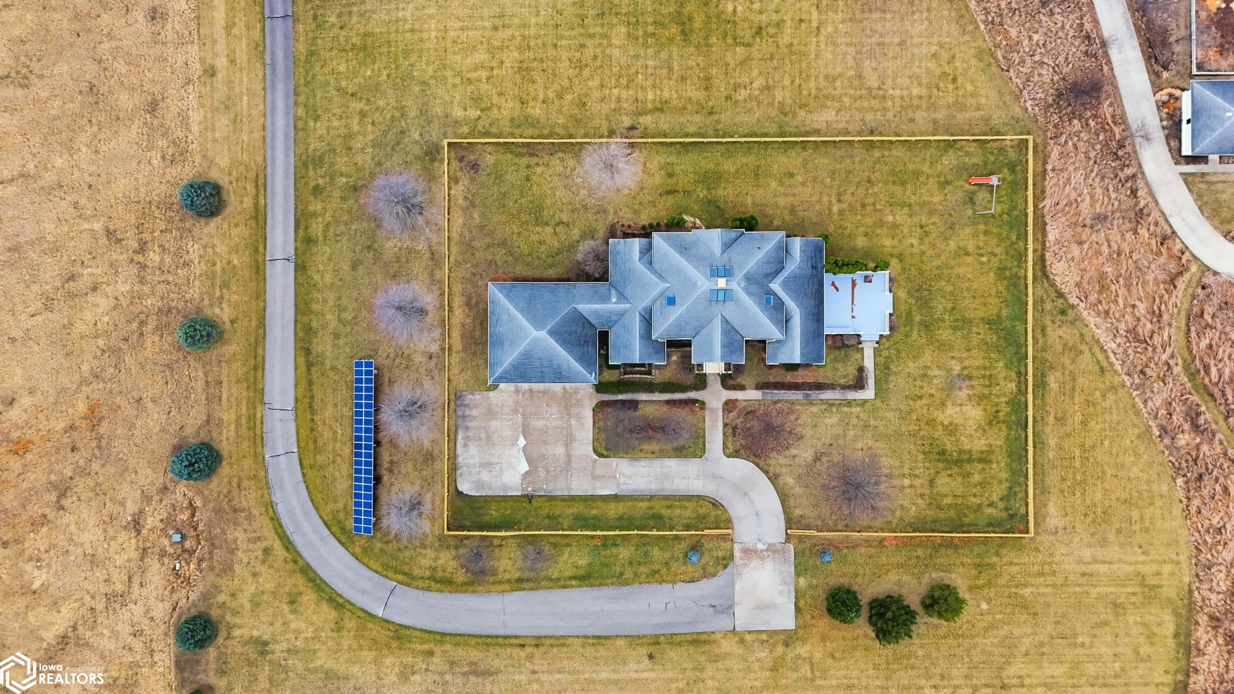 1105 Lakeview Drive