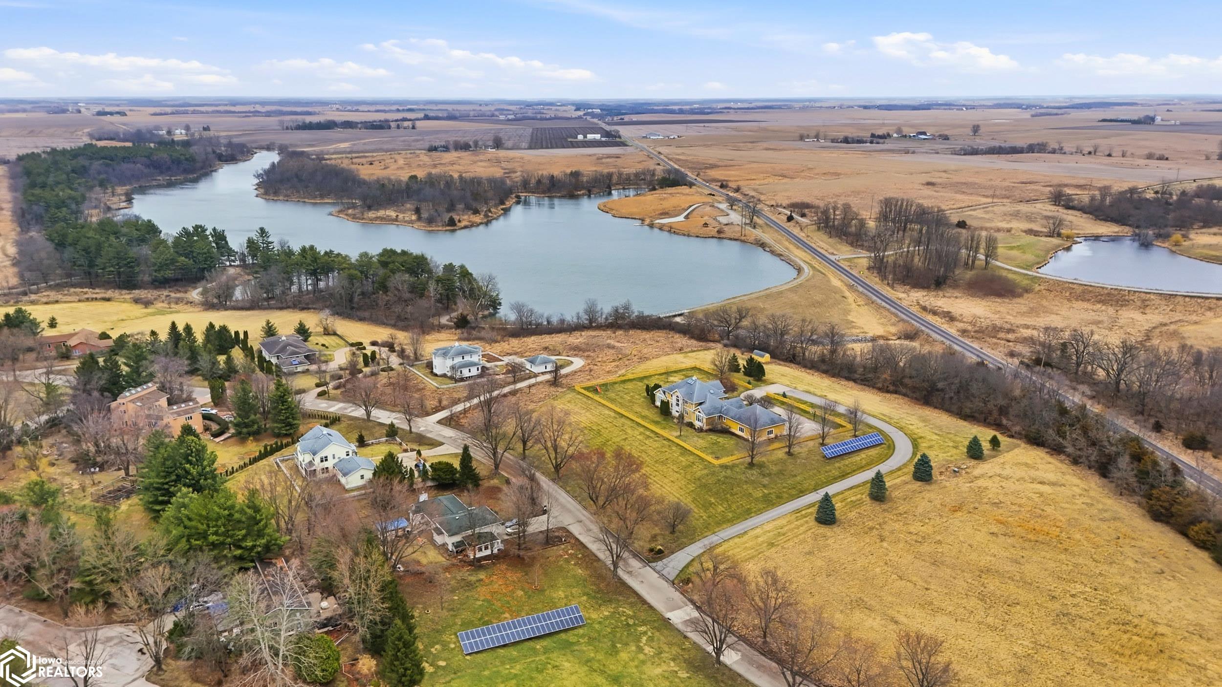 1105 Lakeview Drive