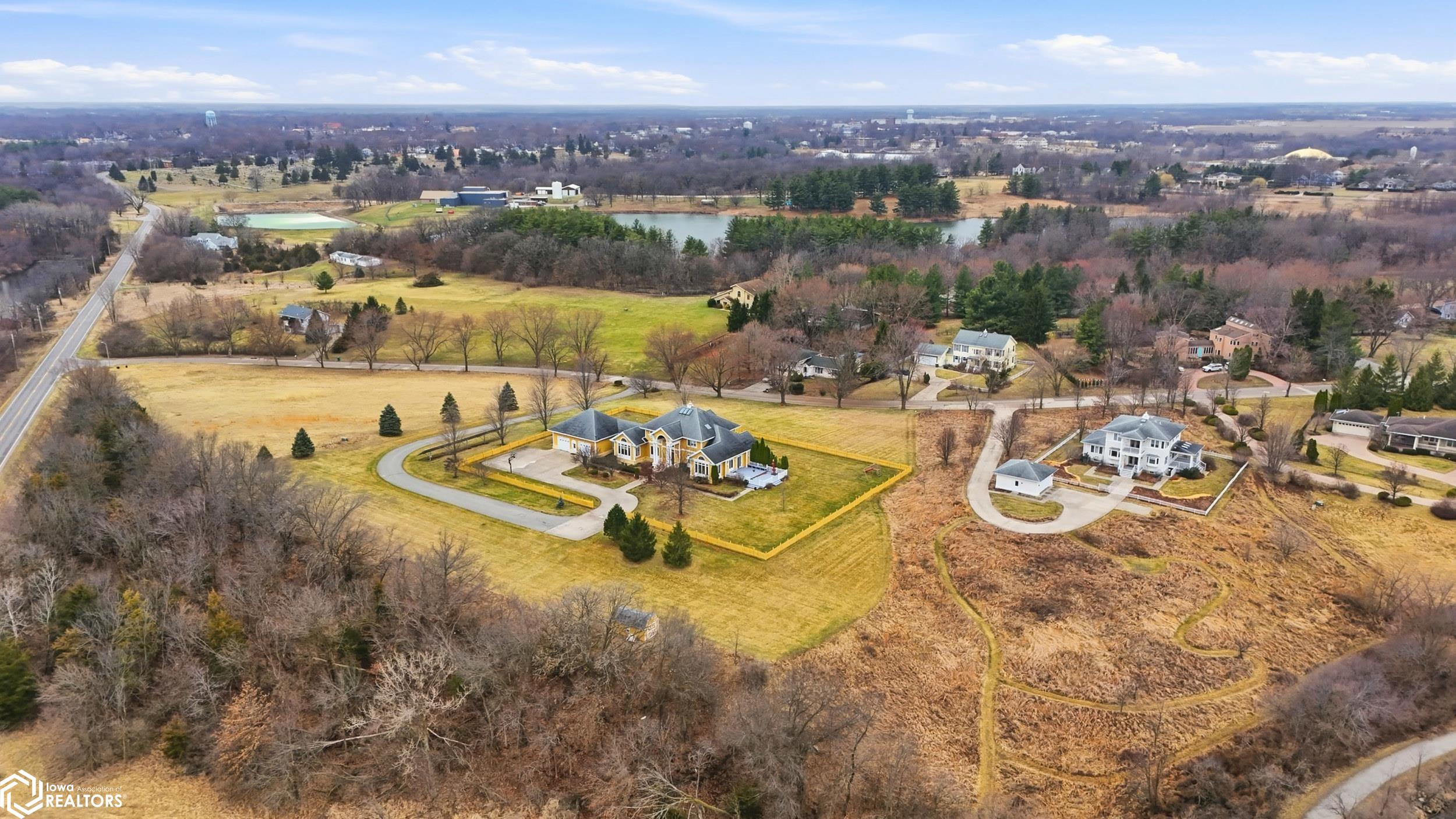 1105 Lakeview Drive