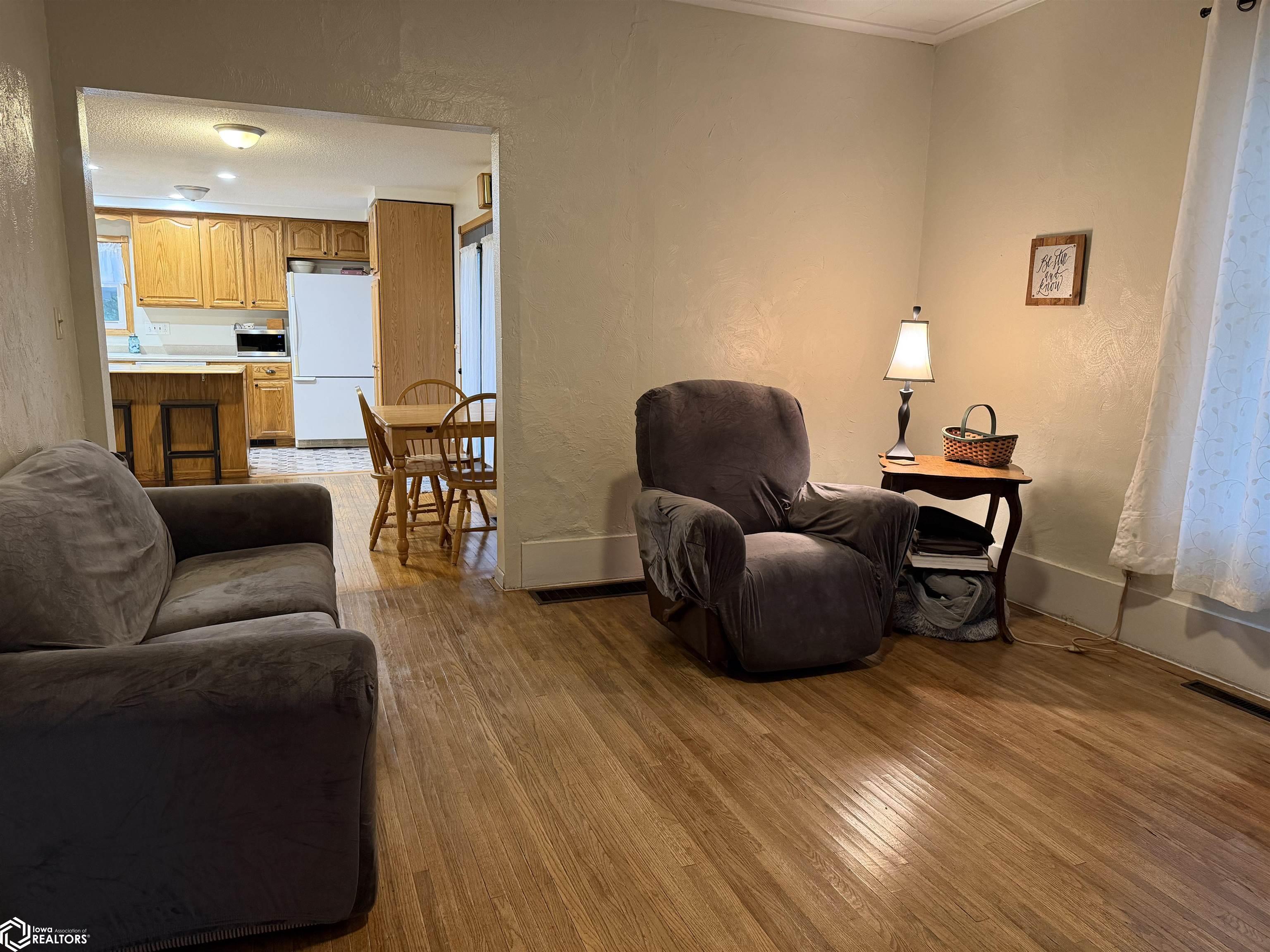 110 W 2nd Street W